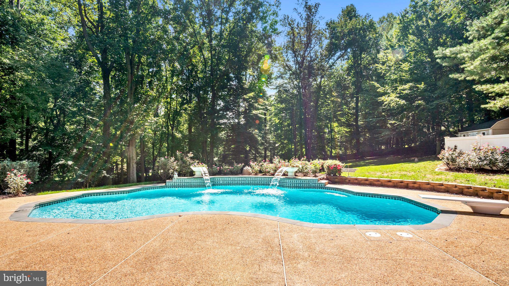 SENECA KNOLL - Residential