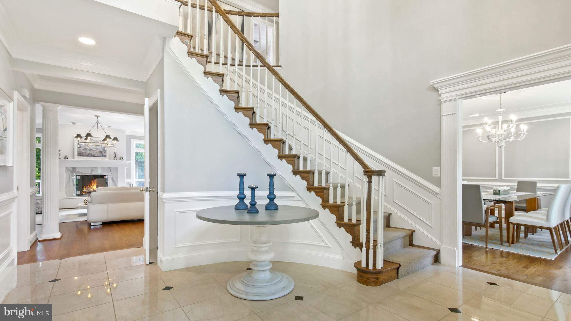 SENECA KNOLL - Residential