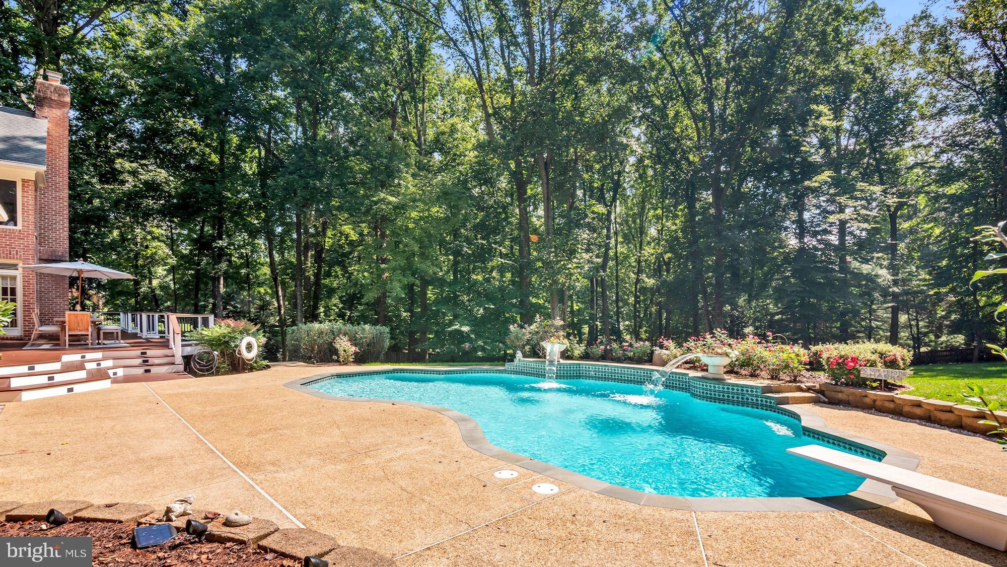 SENECA KNOLL - Residential