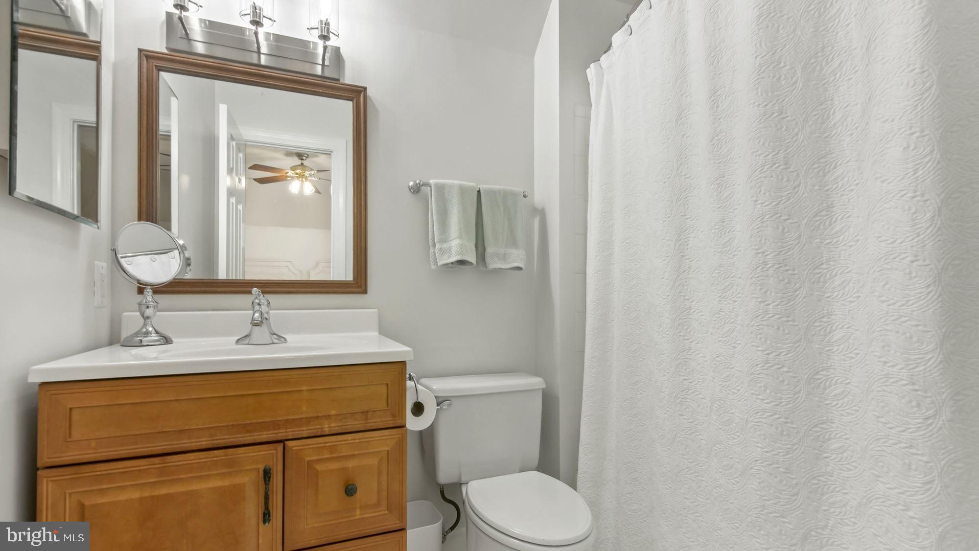 SENECA KNOLL - Residential