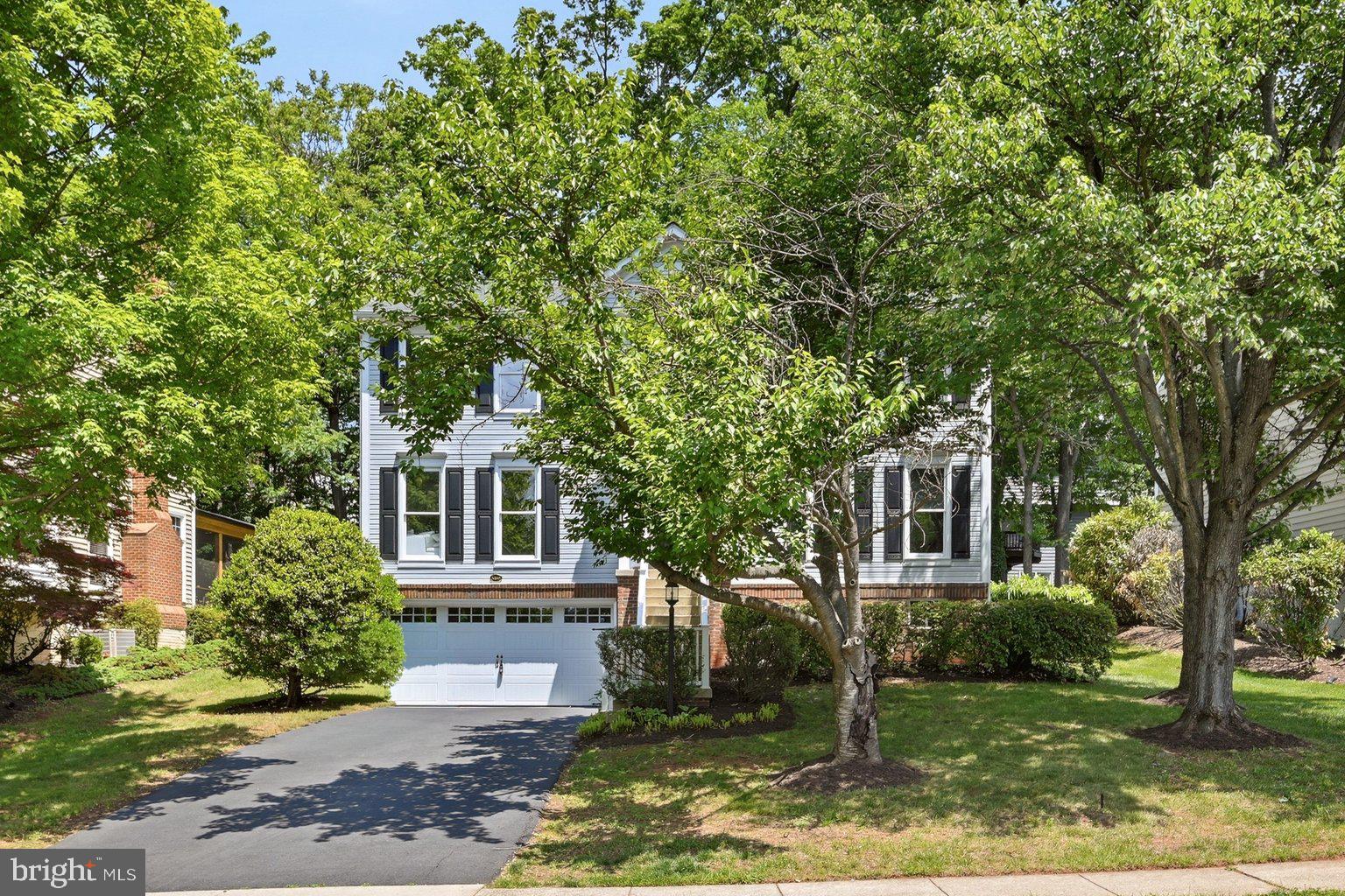 POTOMAC LAKES - Residential