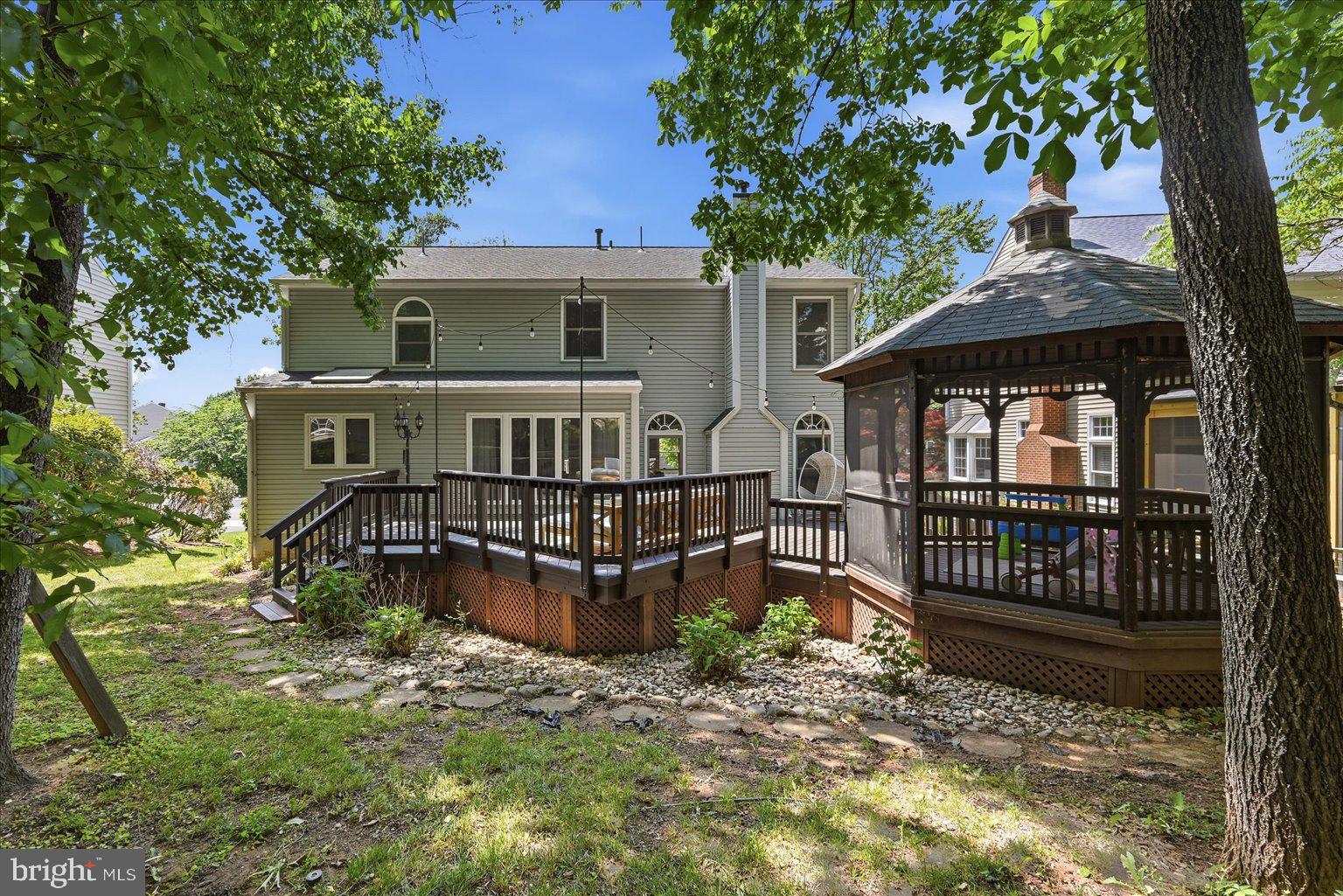 POTOMAC LAKES - Residential