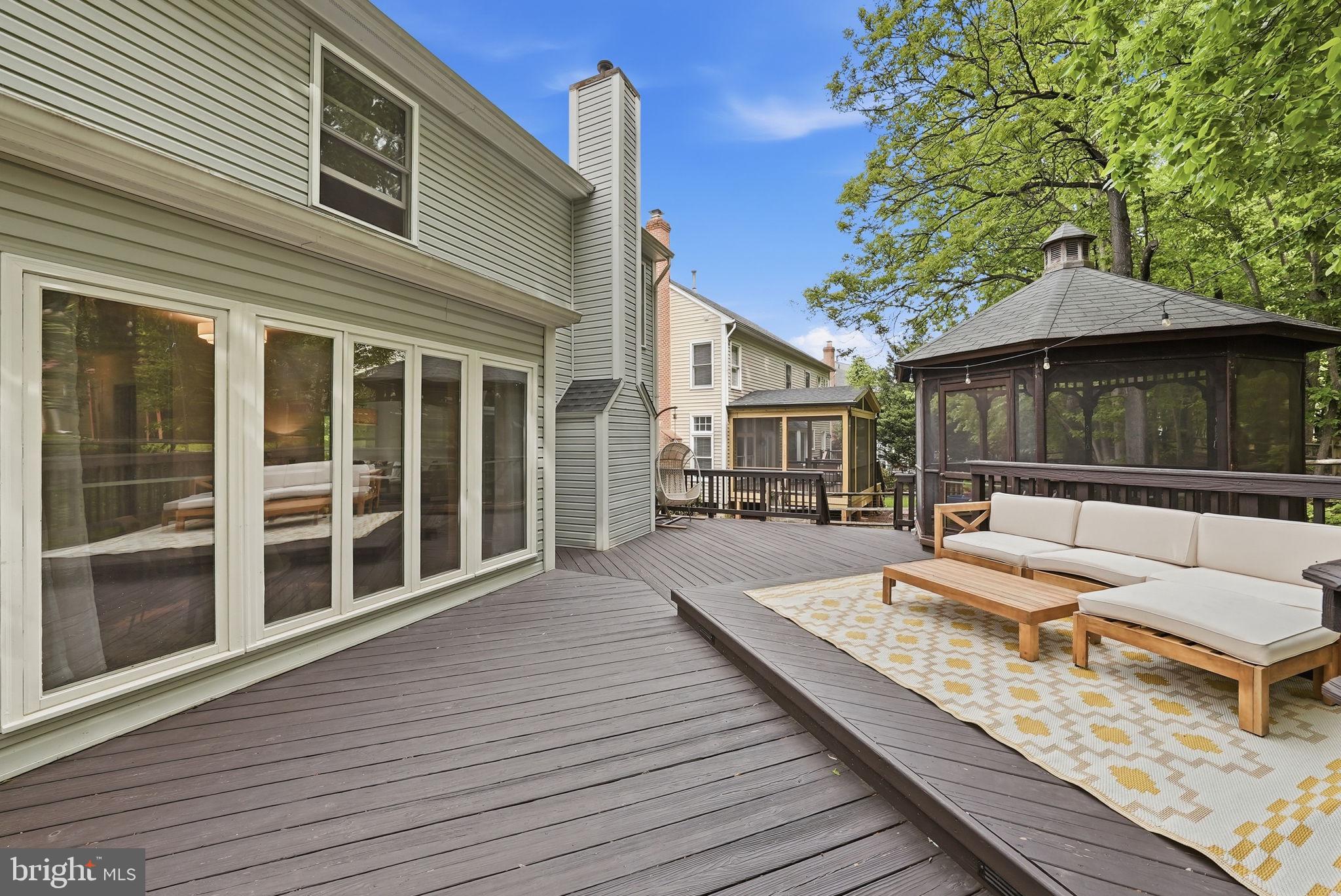 POTOMAC LAKES - Residential