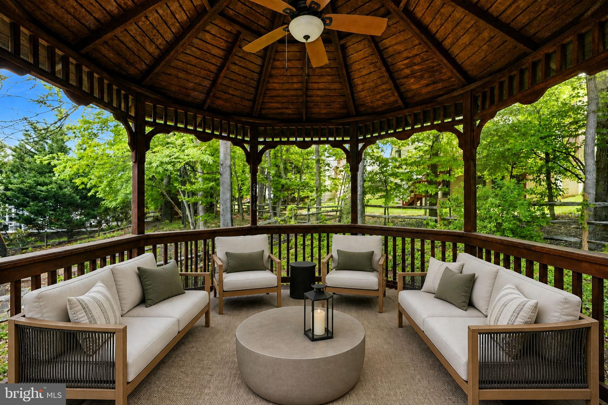 POTOMAC LAKES - Residential
