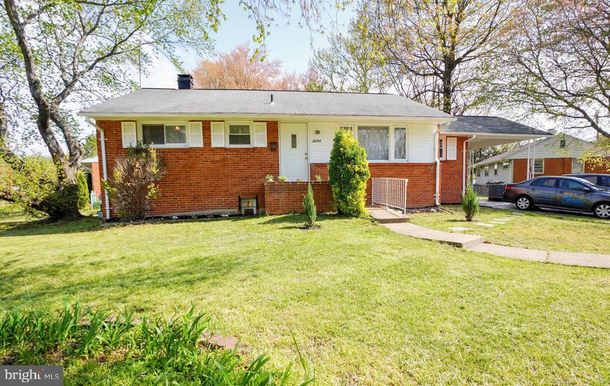 BEAUTIFUL SINGLE FAMILY HOME AT CORNER LOT.  GRANITE COUNTER-TOP WITH DECORATED CABINET & SS APPLIANCES.  HARDWOOD FLOOR. GRANITE& MARBLE LOOKING TILE IN BATHROOMS. DESIGNER'S CHOICE PAINT. 3 ROOM ON MAIN LEVEL + 2 ROOMS IN BASEMENT W/ FULL BATHROOM. VERY LARGE AND BRIGHT. PLEASE REMOVE SHOES.