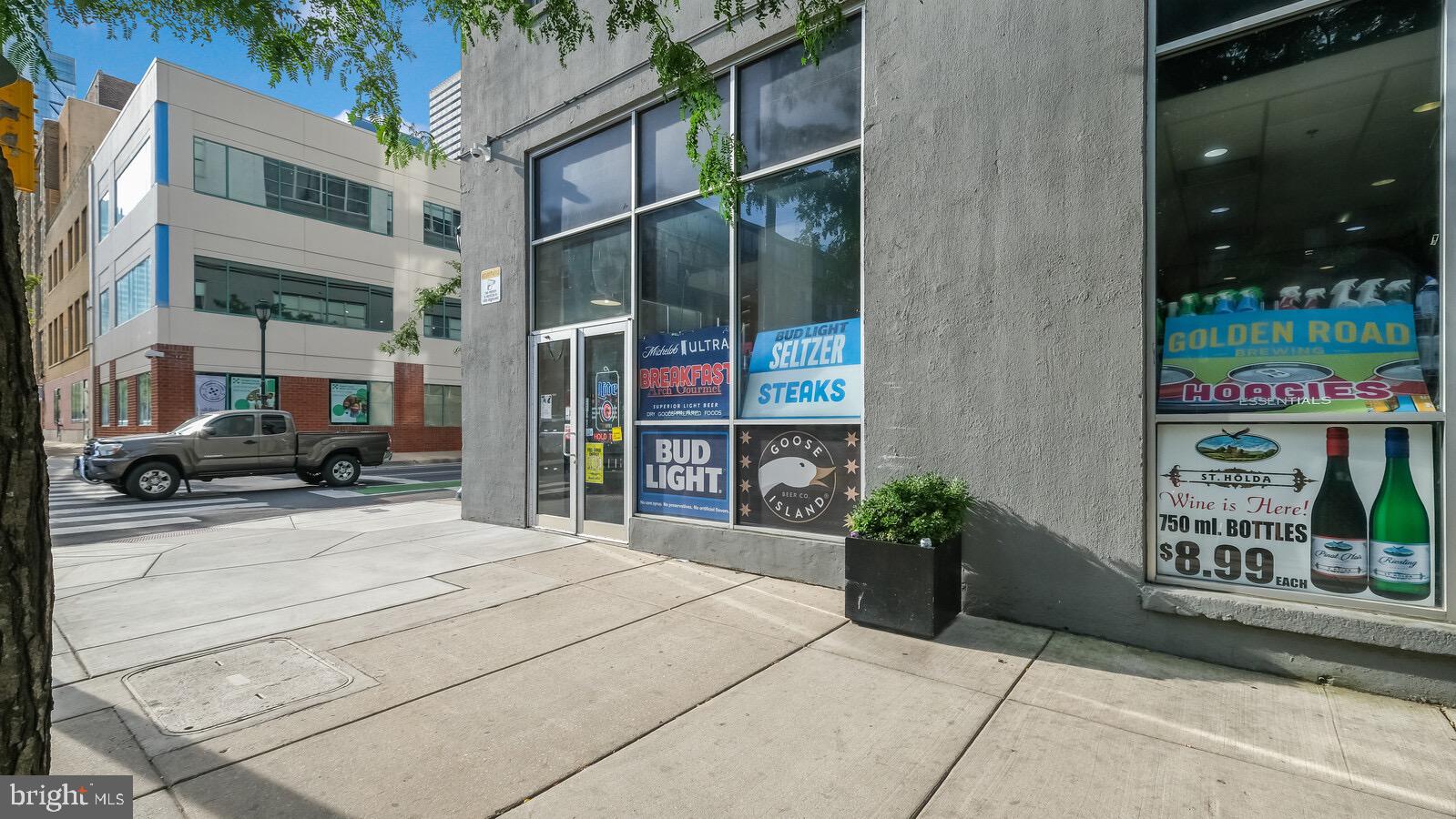 2200 ARCH STREET 103