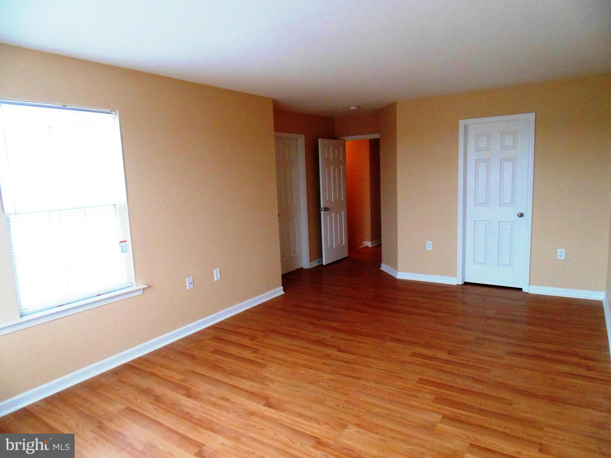 MANOR PARK - Residential Lease