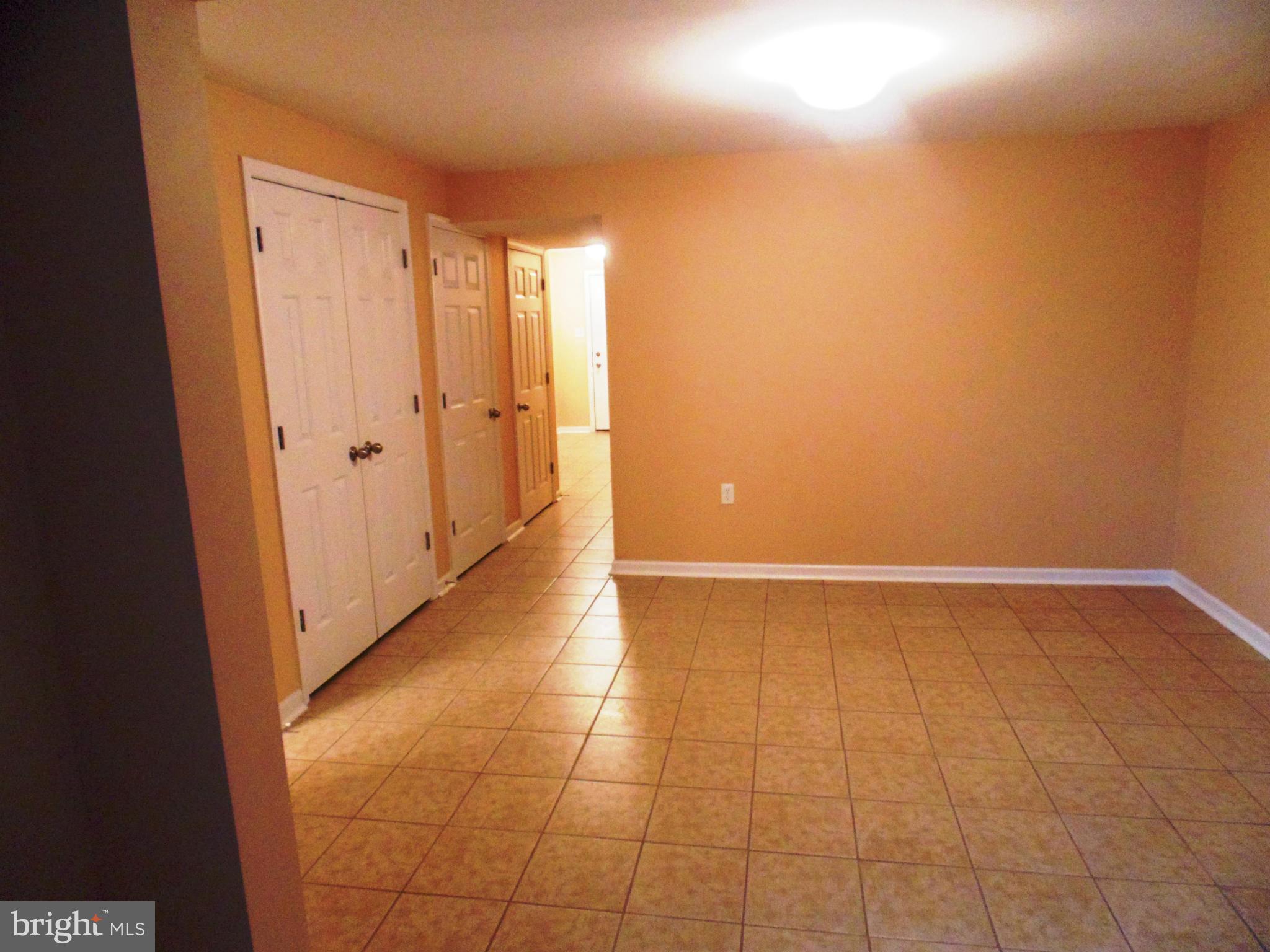 MANOR PARK - Residential Lease