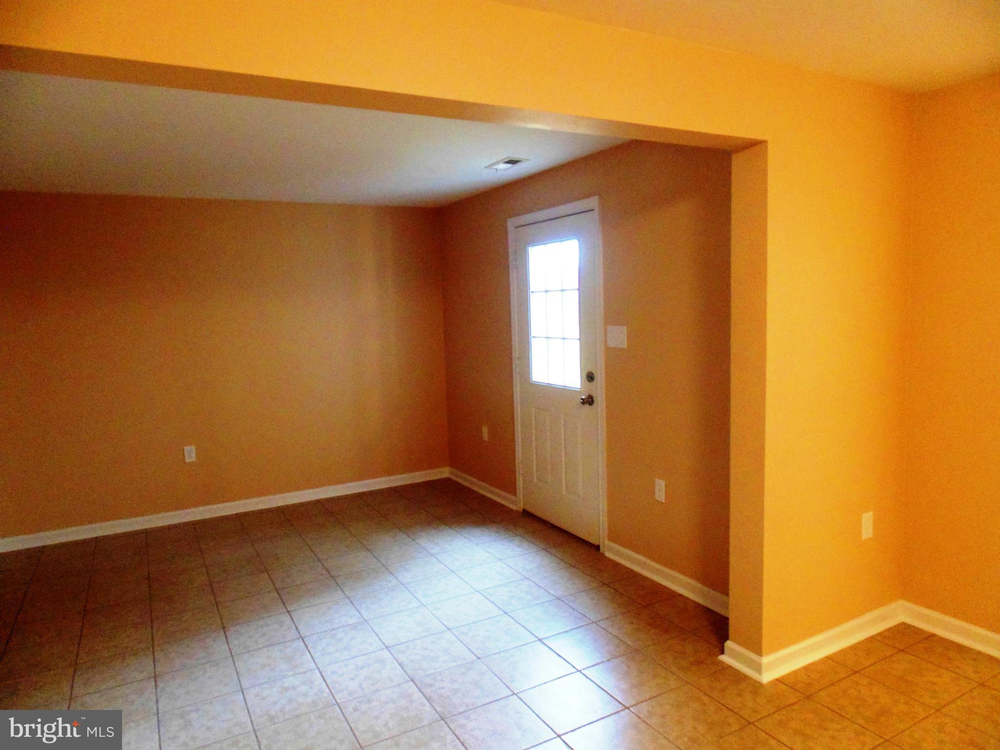 MANOR PARK - Residential Lease