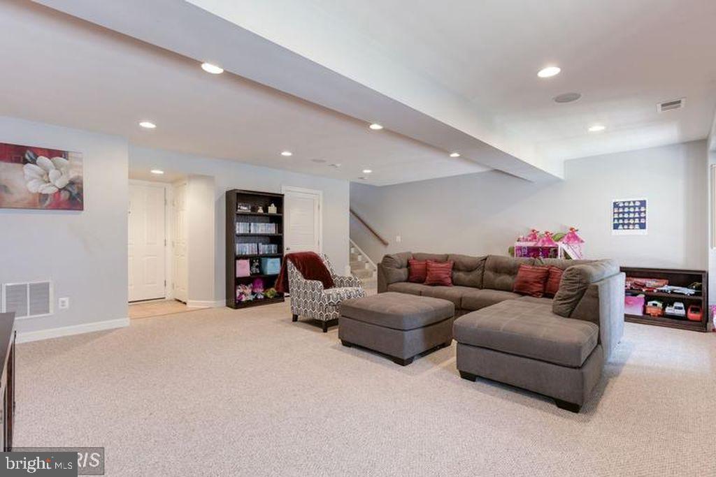 STONE RIDGE - Residential Lease