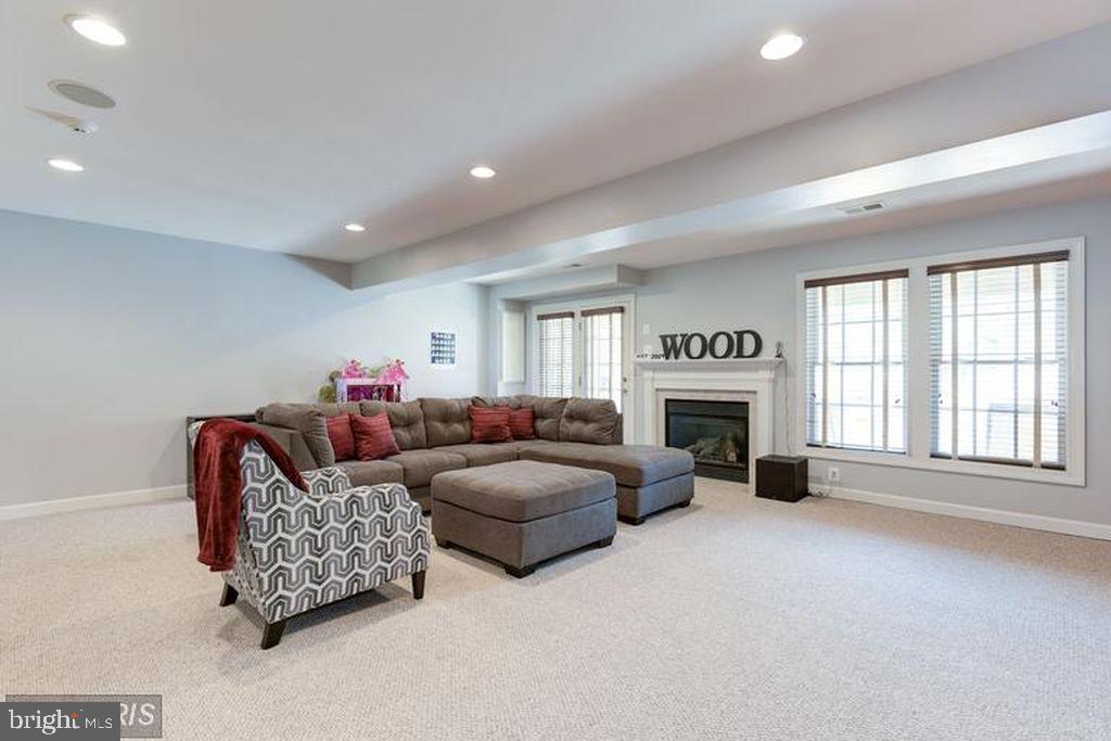 STONE RIDGE - Residential Lease