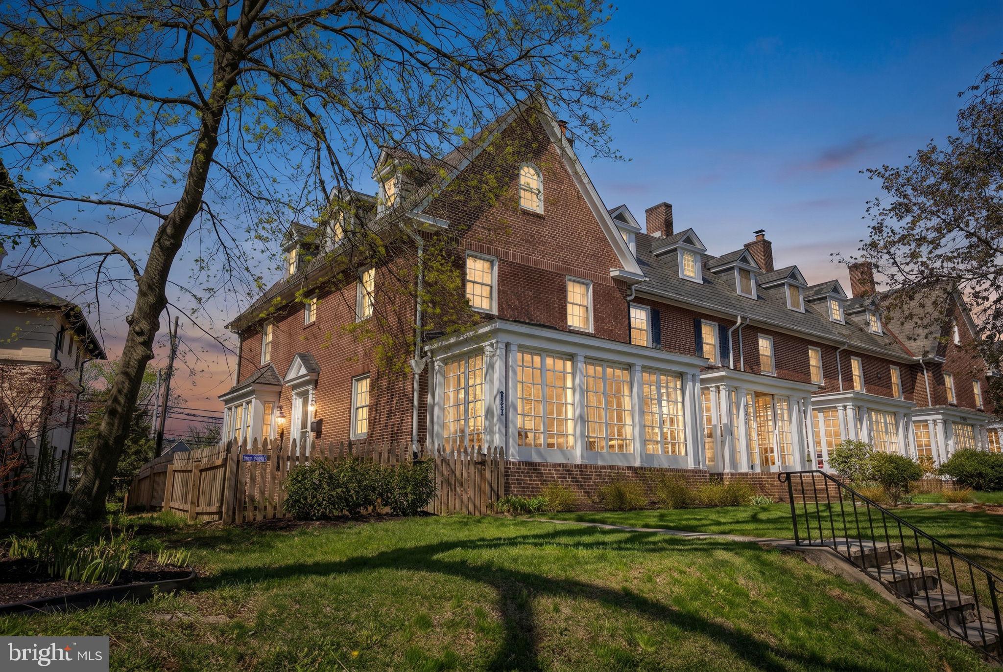 ROLAND PARK - Residential
