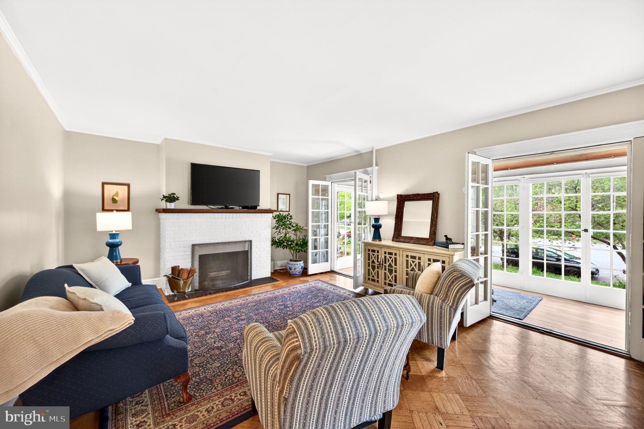 ROLAND PARK - Residential