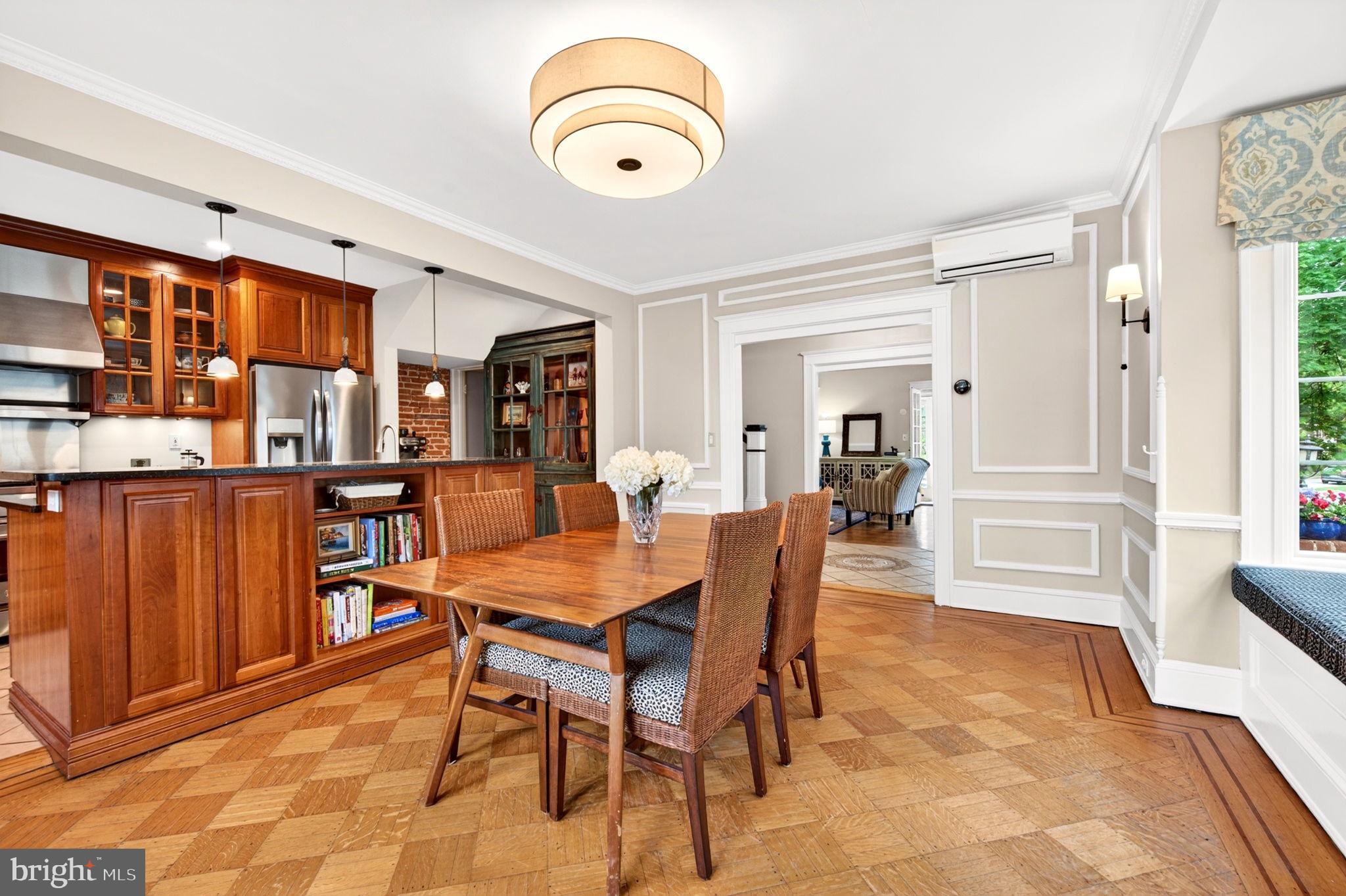 ROLAND PARK - Residential