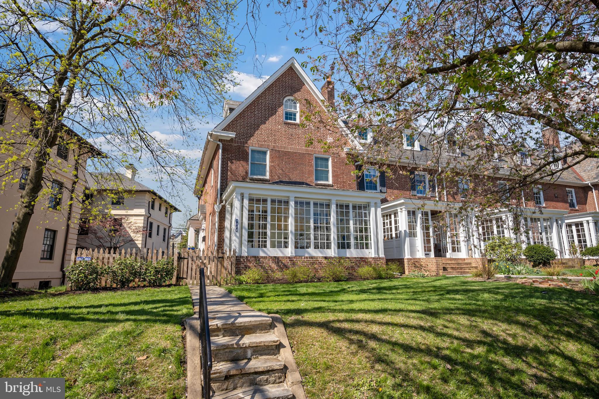ROLAND PARK - Residential