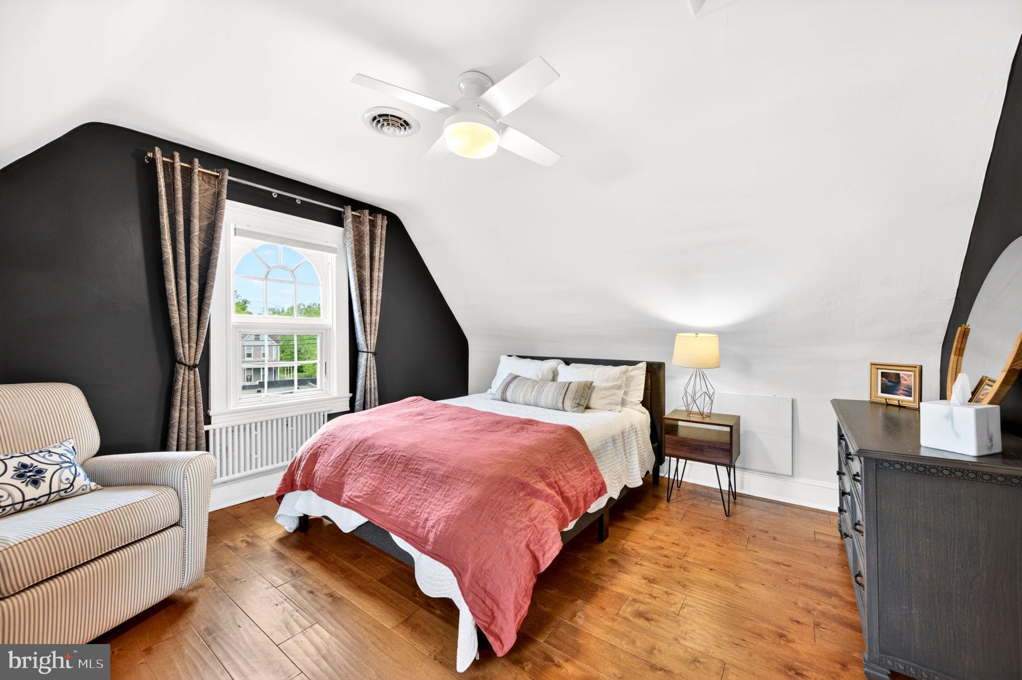 ROLAND PARK - Residential
