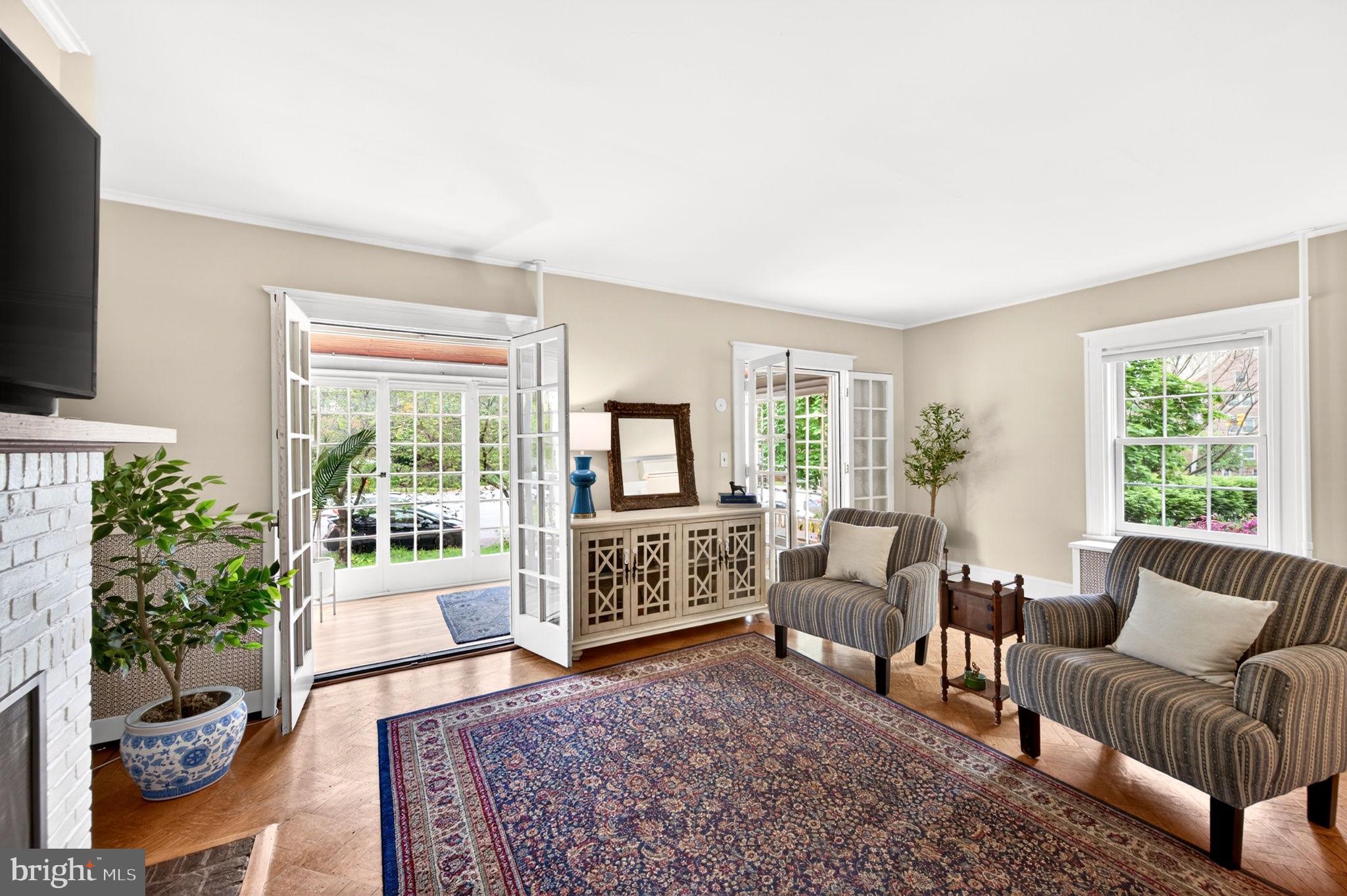 ROLAND PARK - Residential