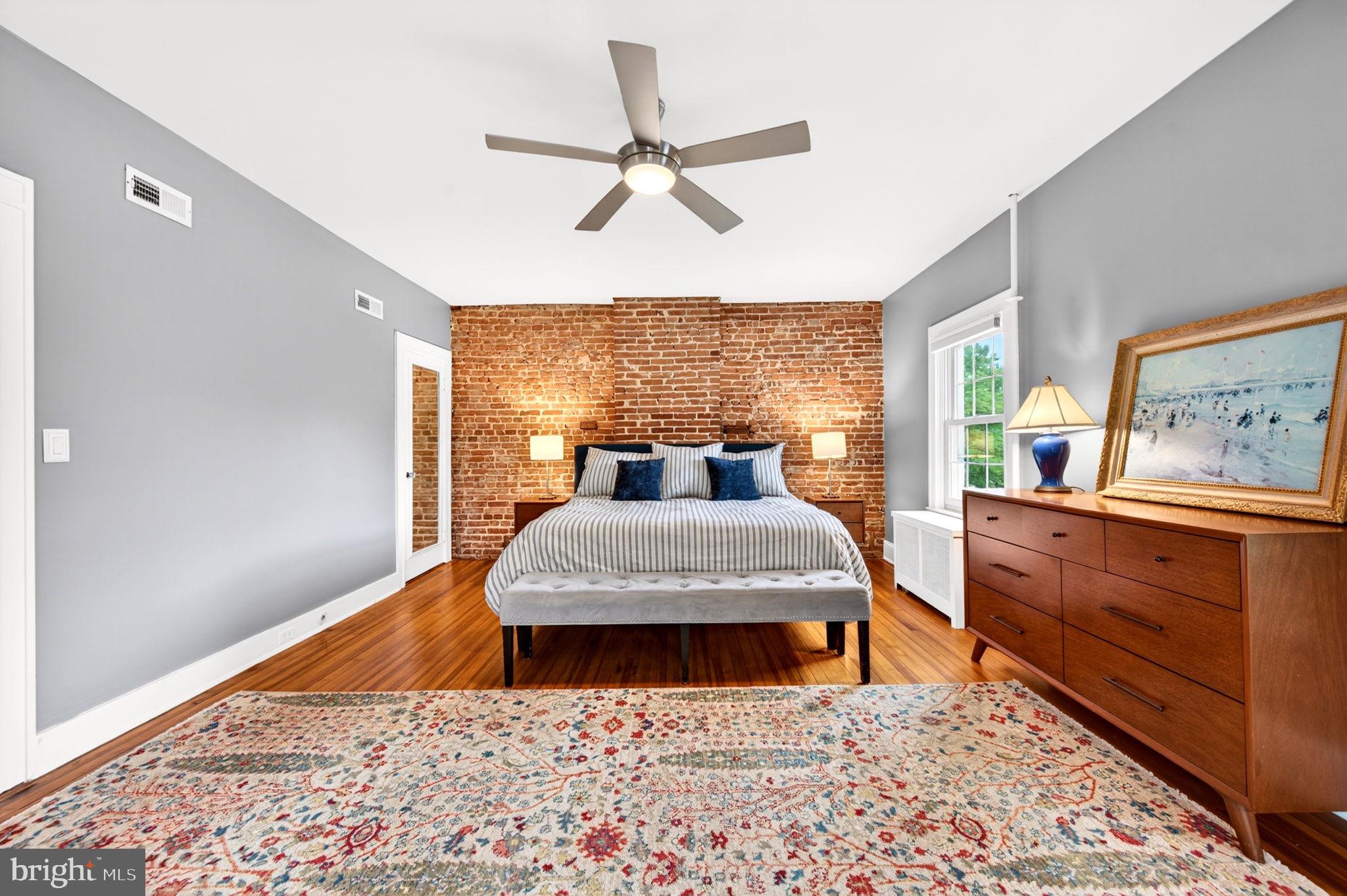 ROLAND PARK - Residential