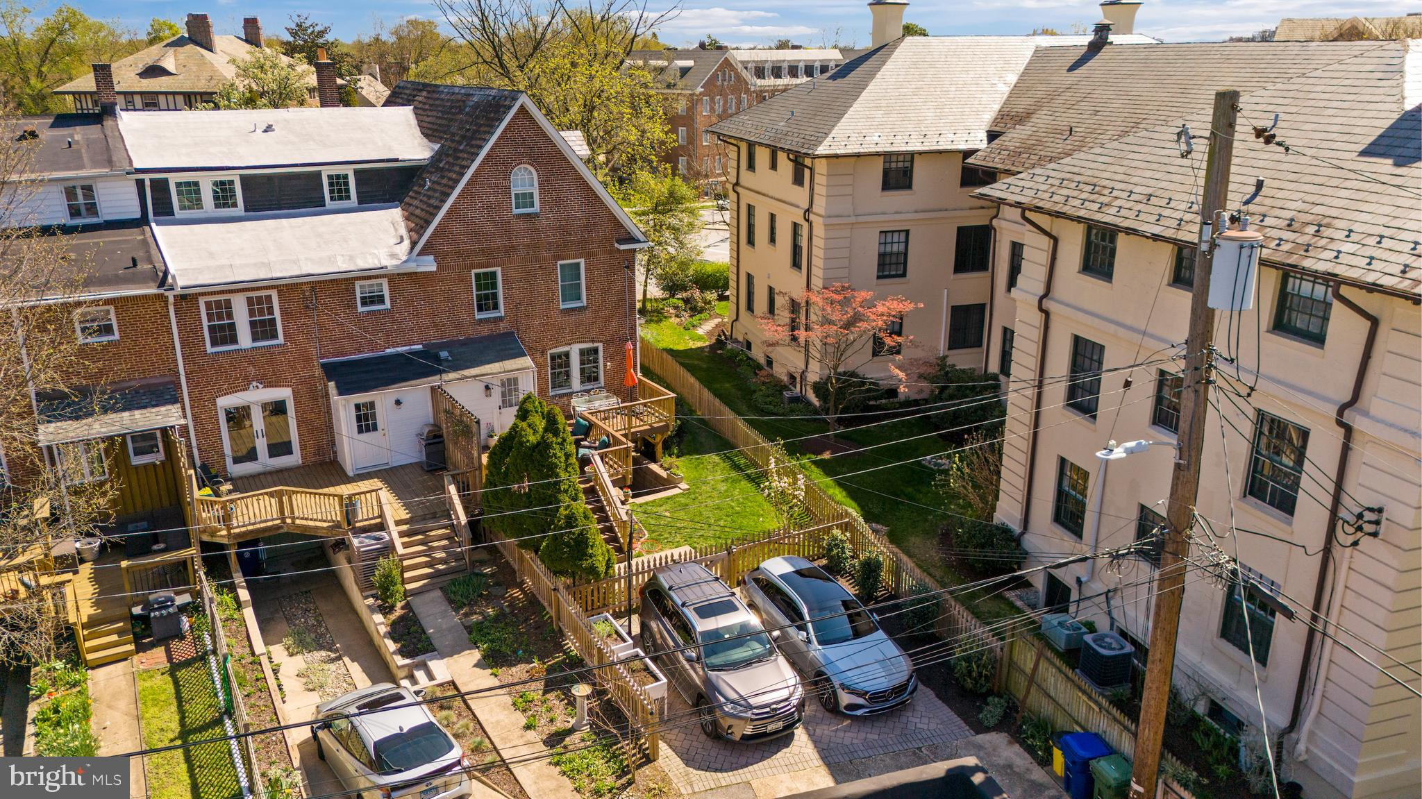 ROLAND PARK - Residential