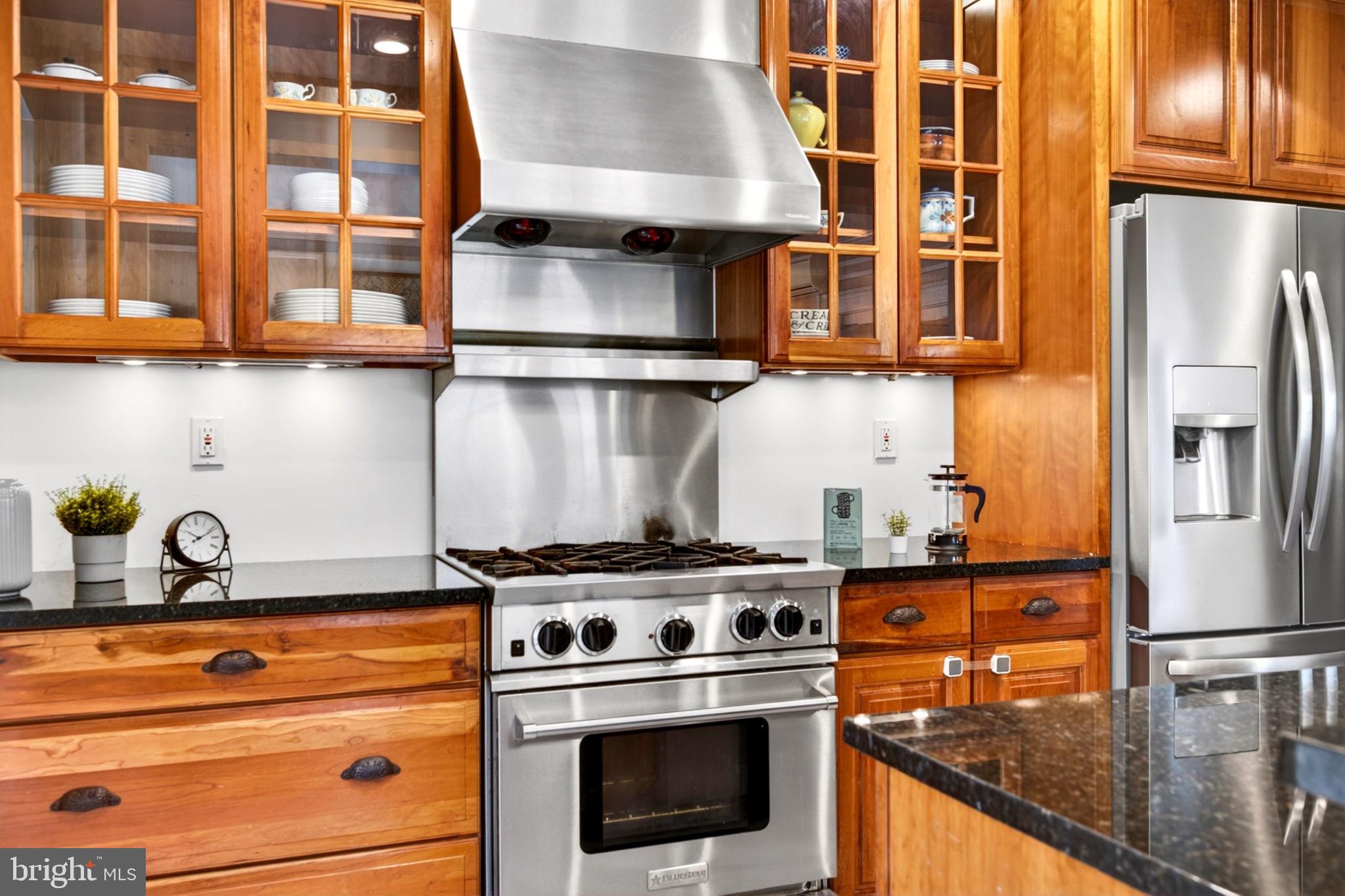 ROLAND PARK - Residential
