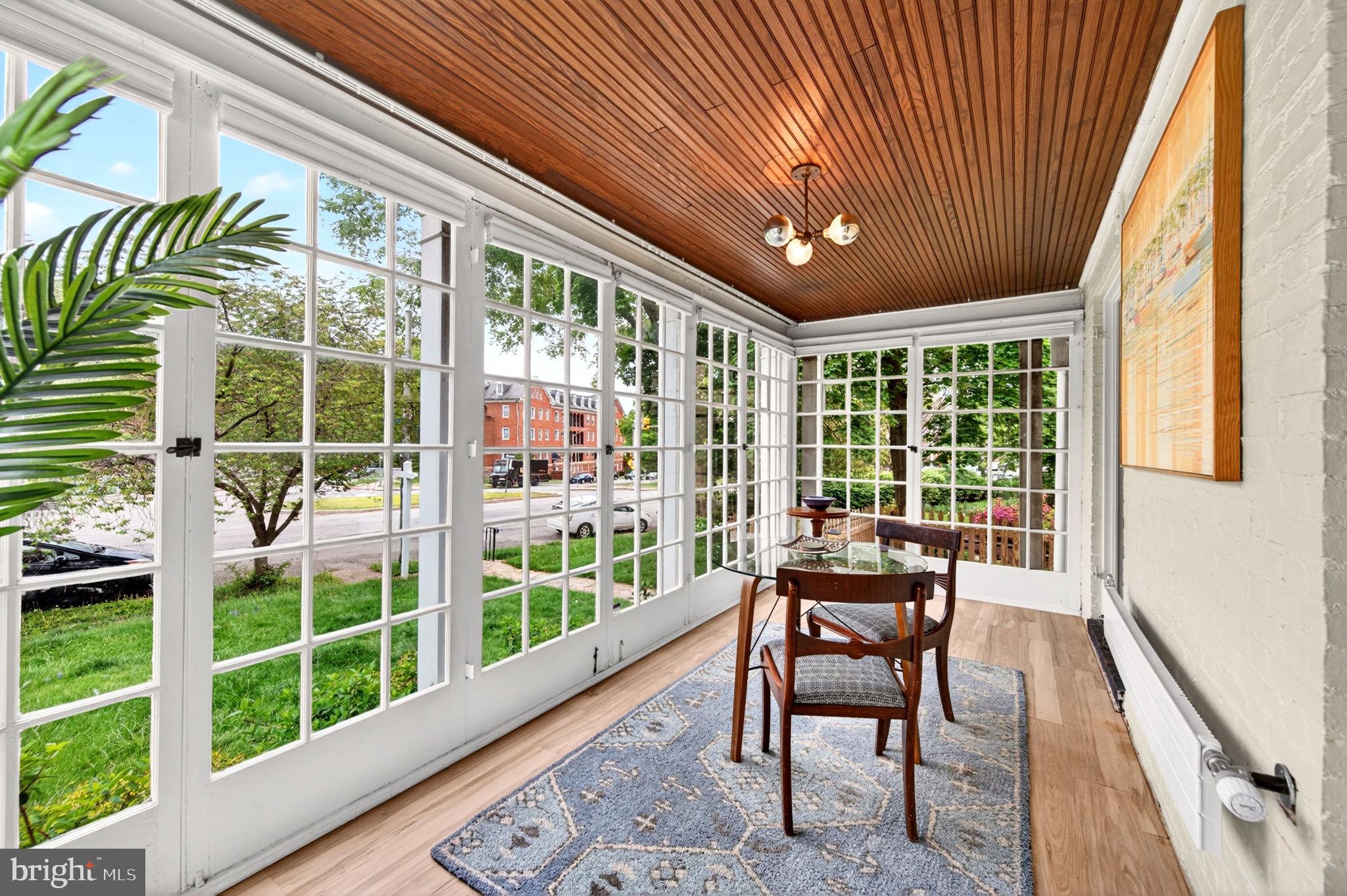 ROLAND PARK - Residential