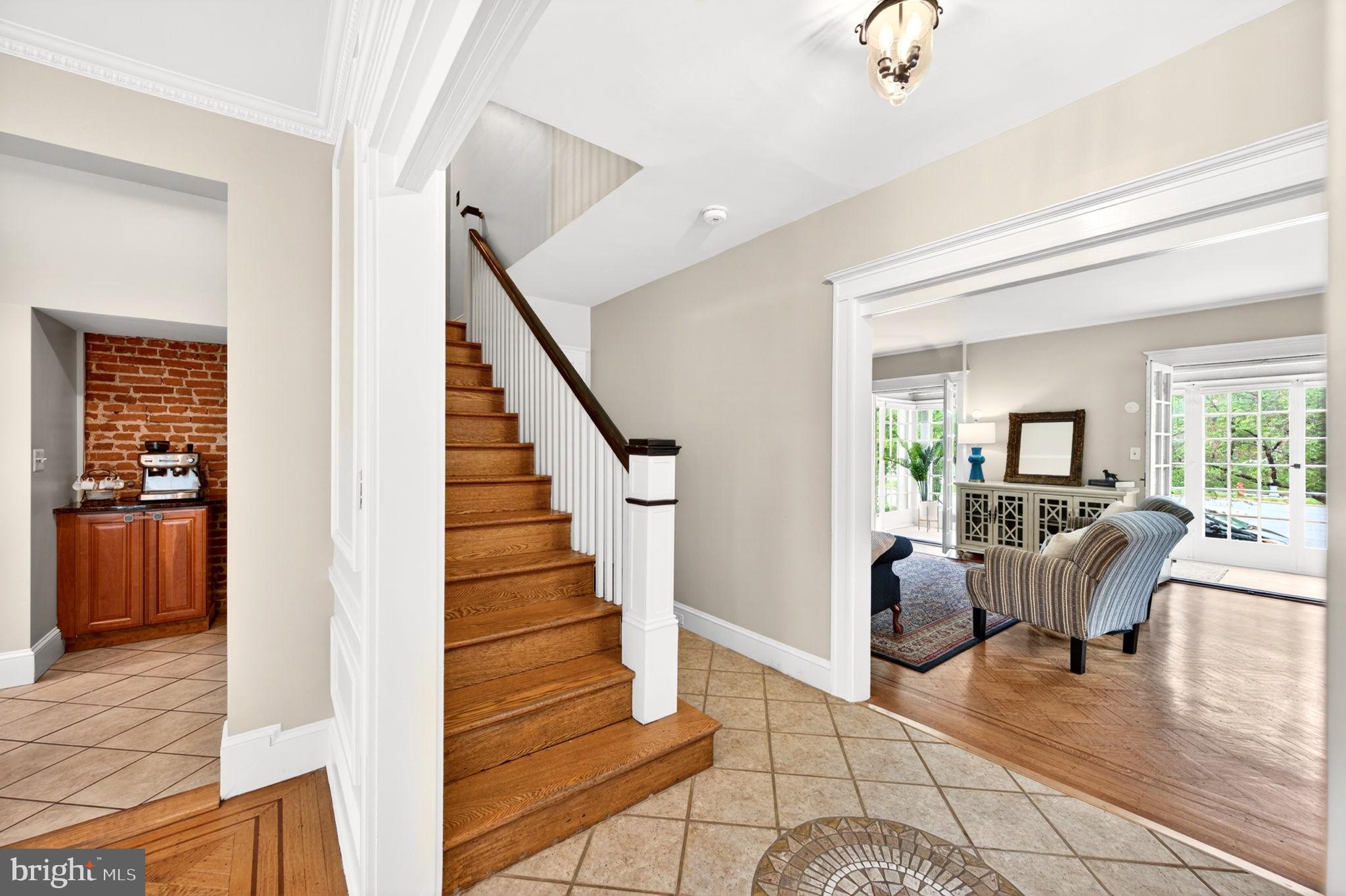 ROLAND PARK - Residential