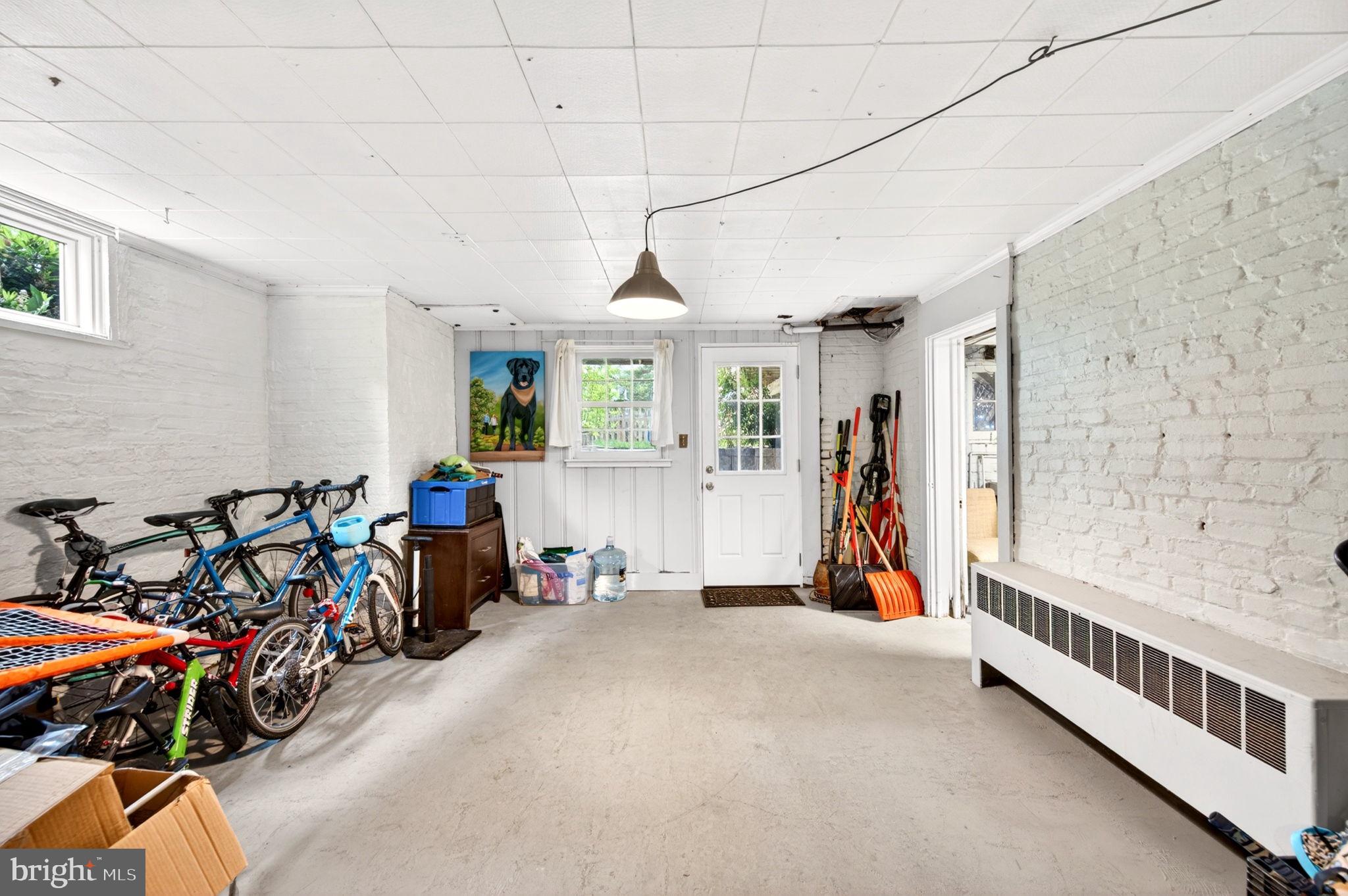 ROLAND PARK - Residential