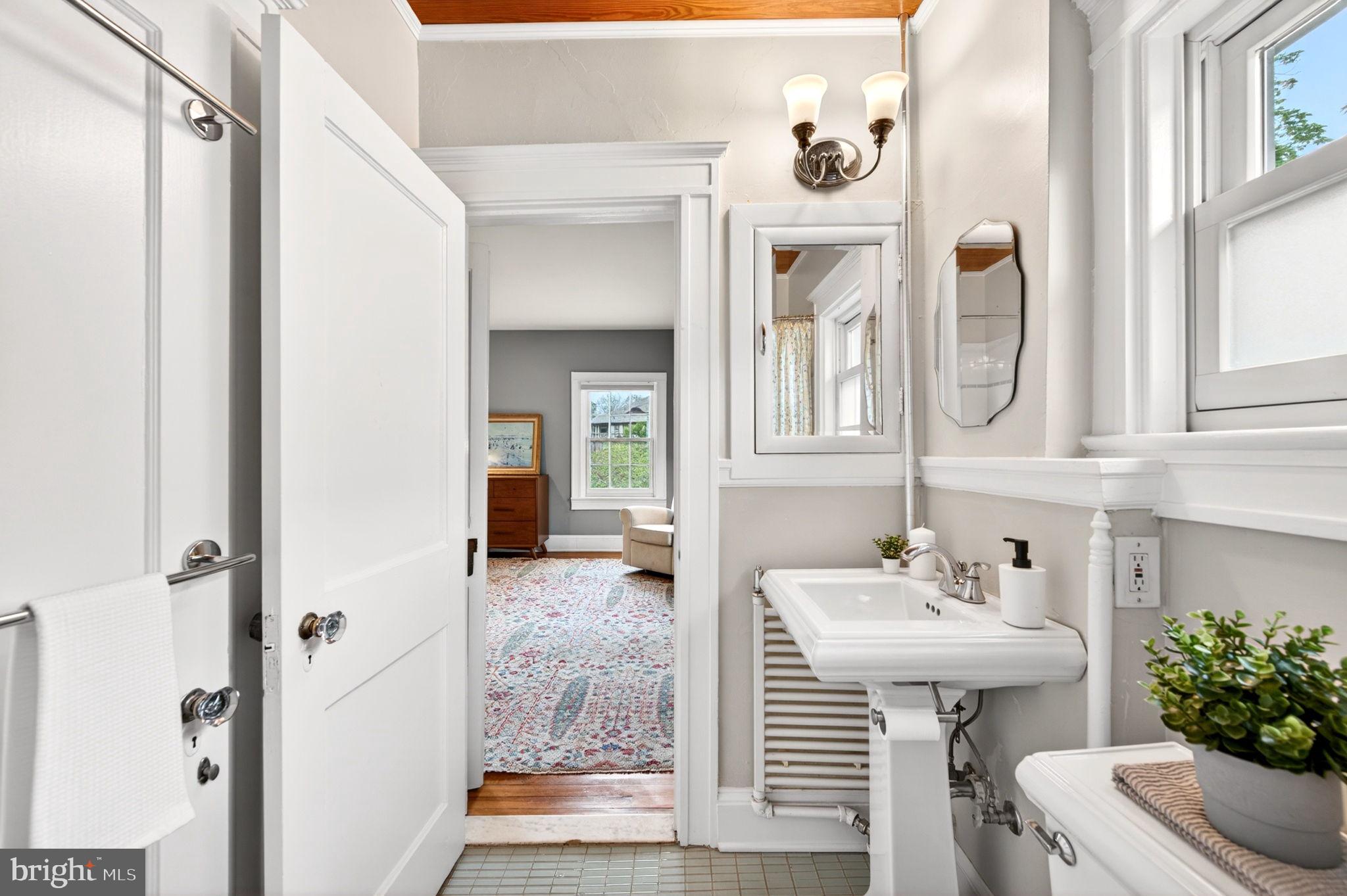 ROLAND PARK - Residential