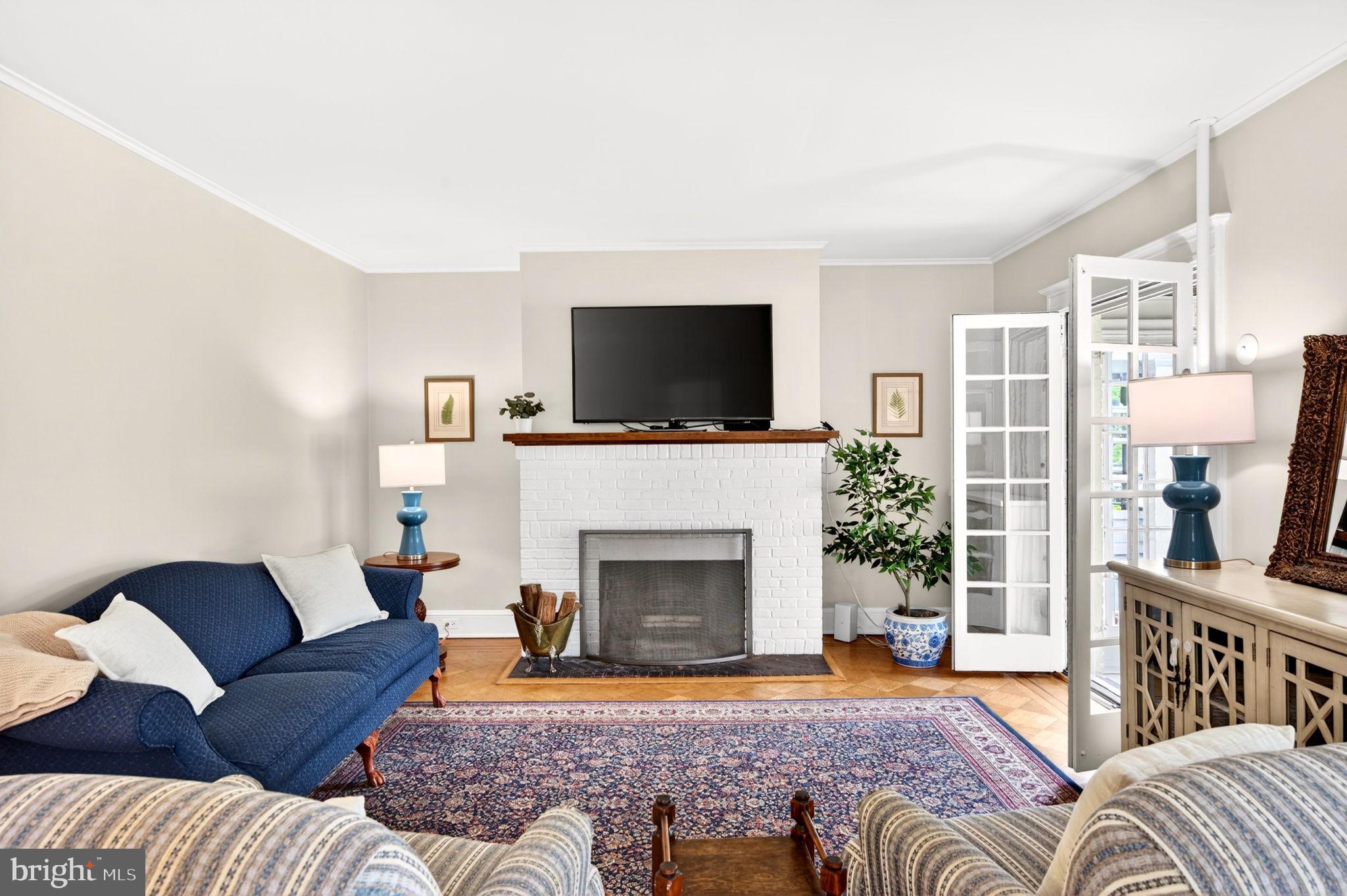 ROLAND PARK - Residential