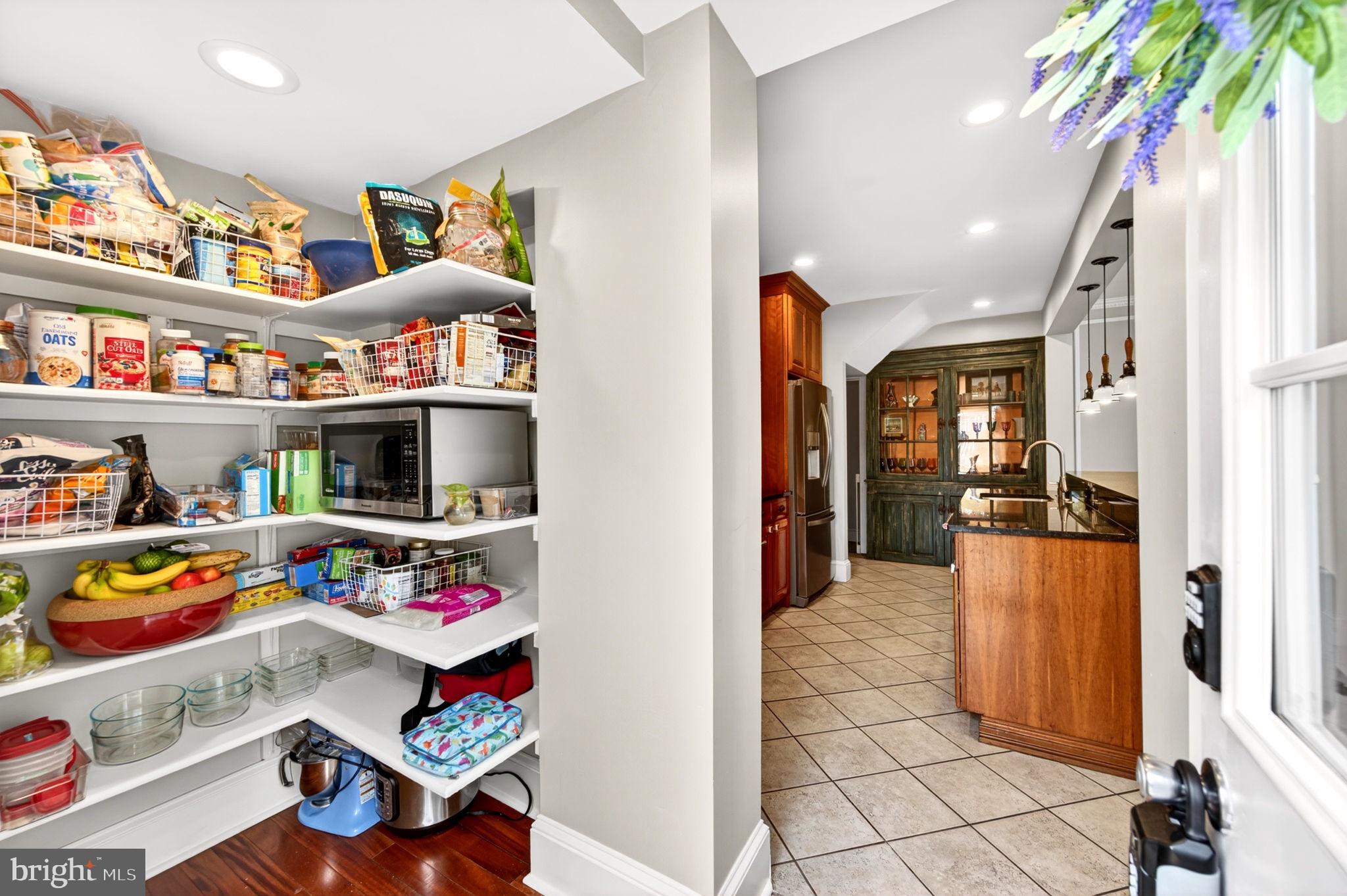 ROLAND PARK - Residential