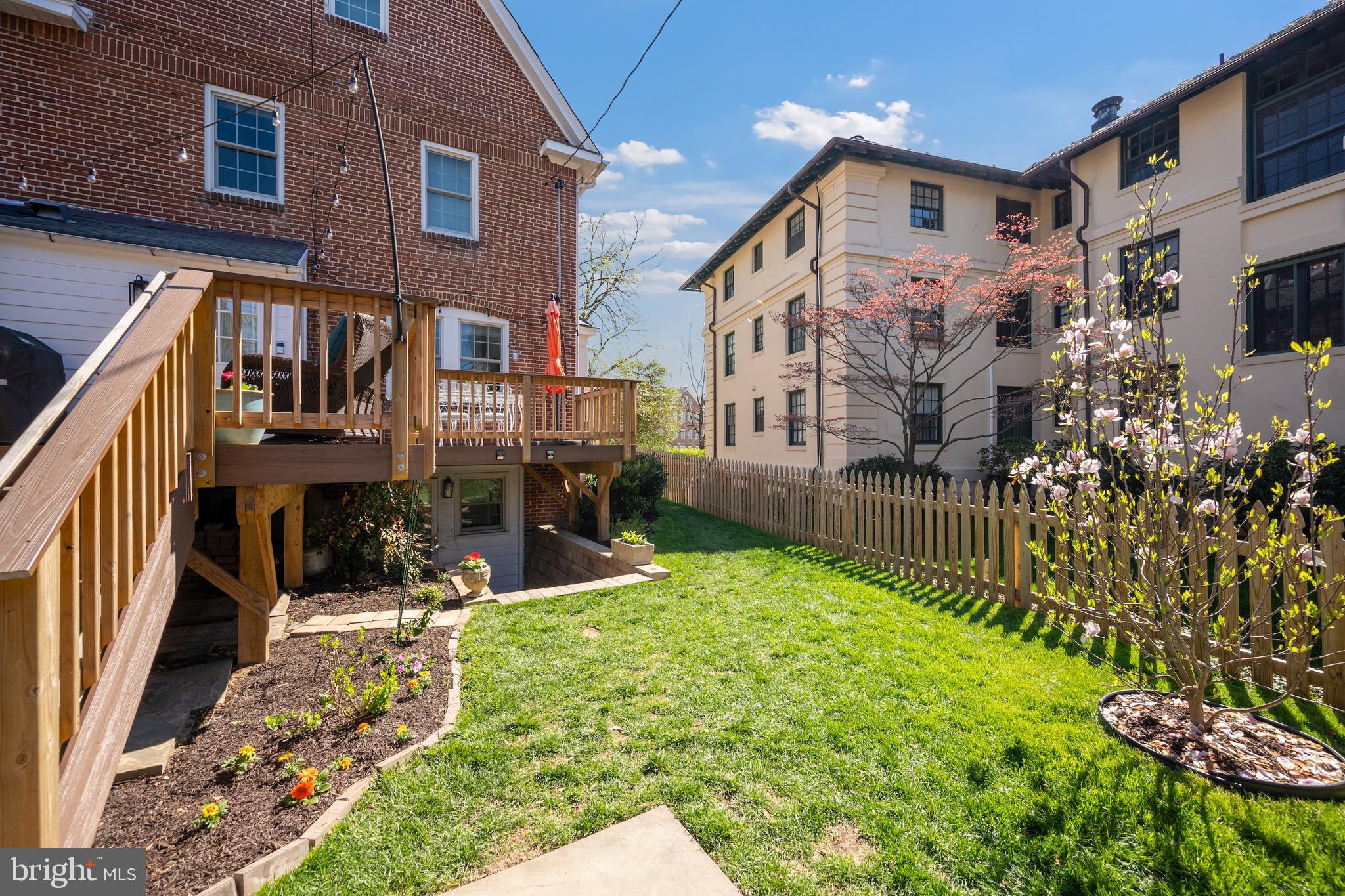 ROLAND PARK - Residential
