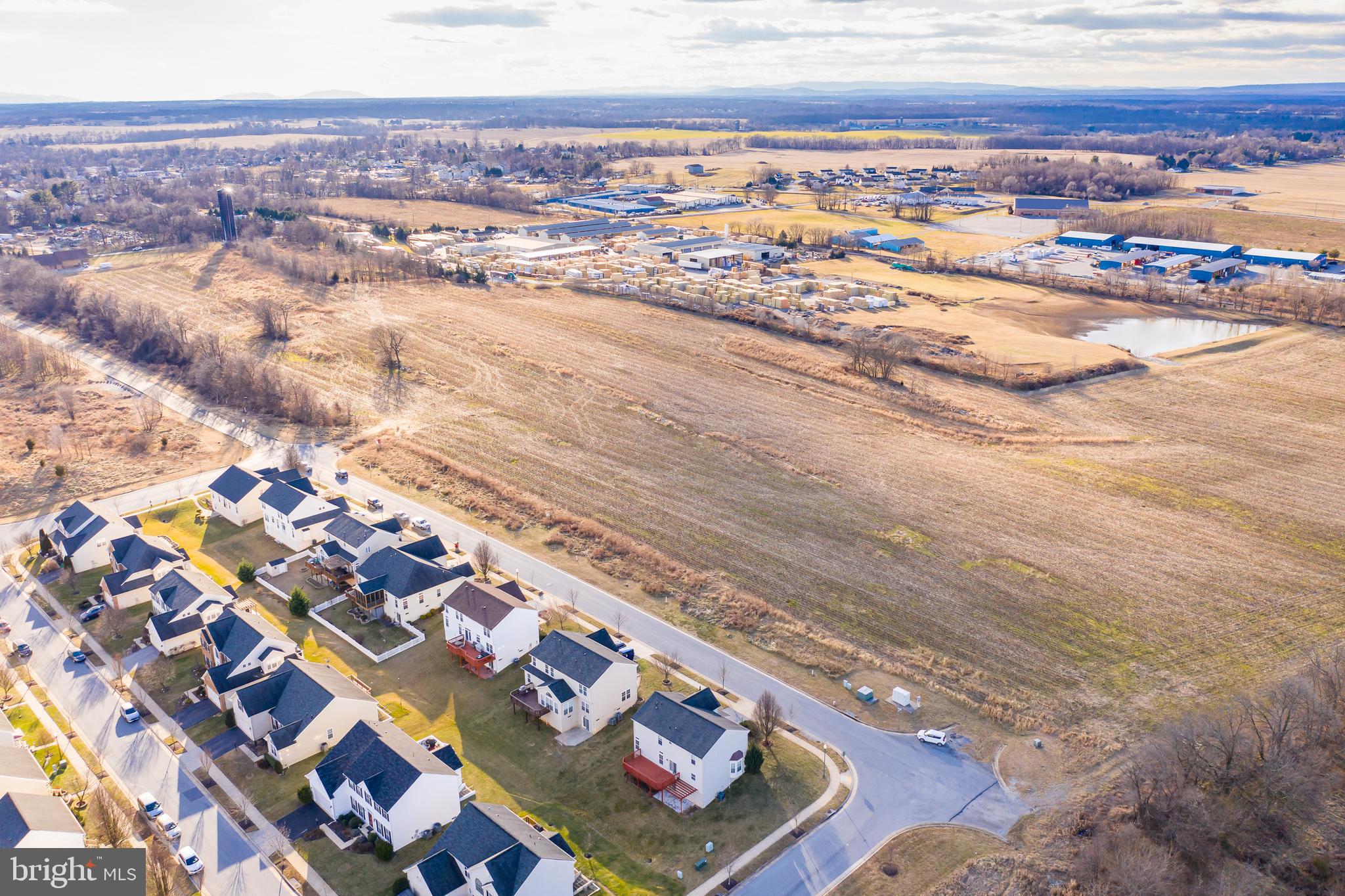 LAKELAND PLACE - Residential