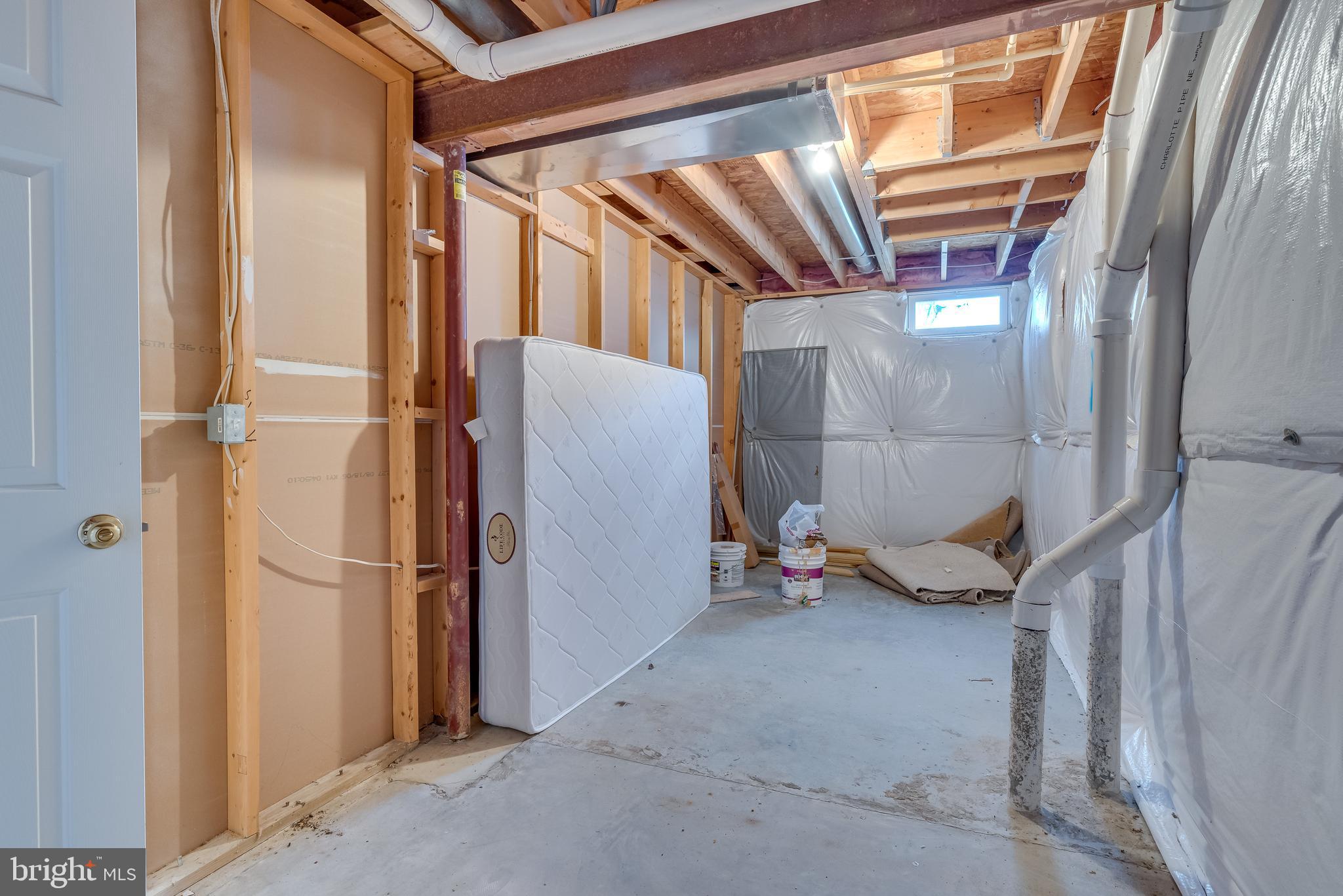 LAKELAND PLACE - Residential