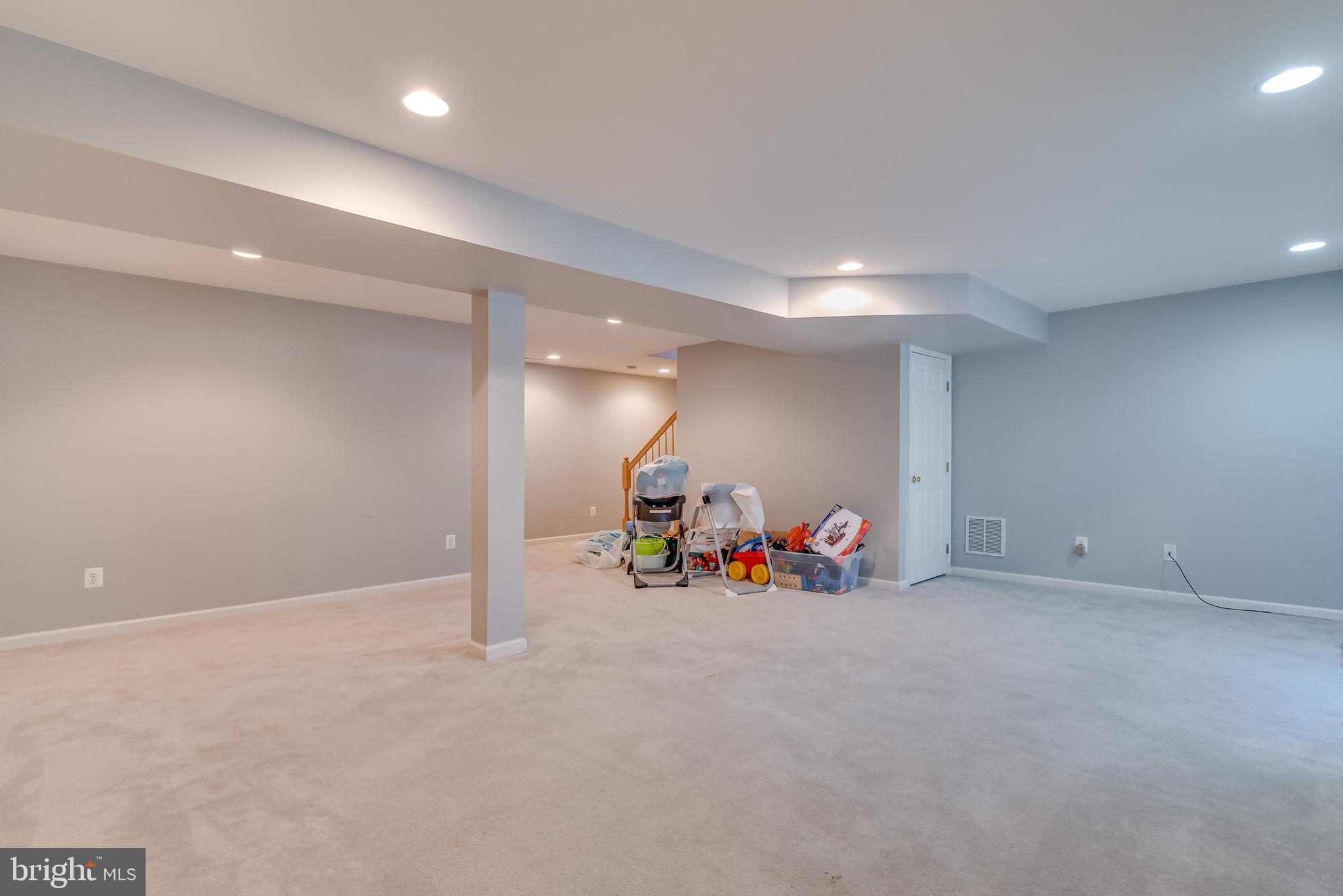 LAKELAND PLACE - Residential