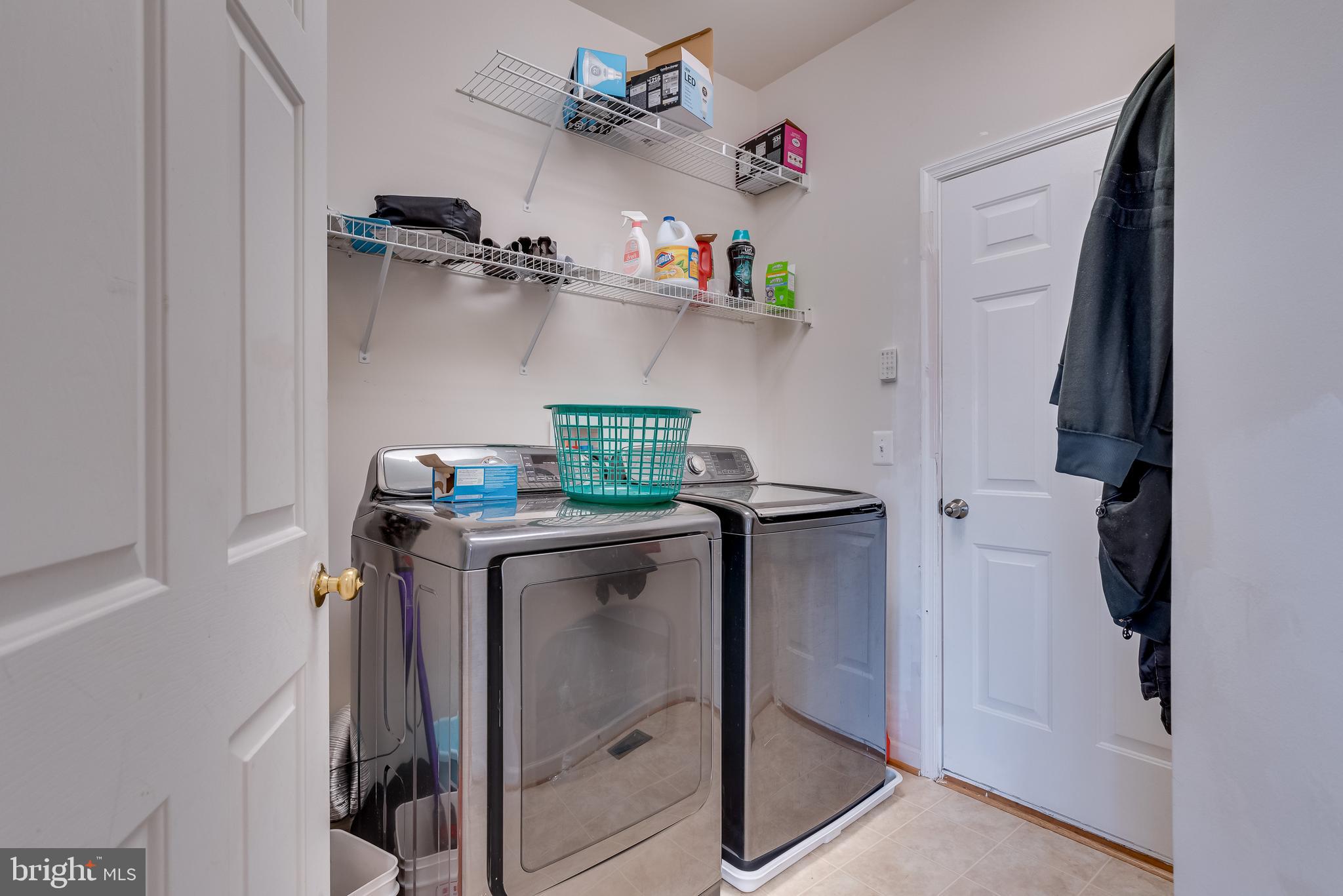 LAKELAND PLACE - Residential