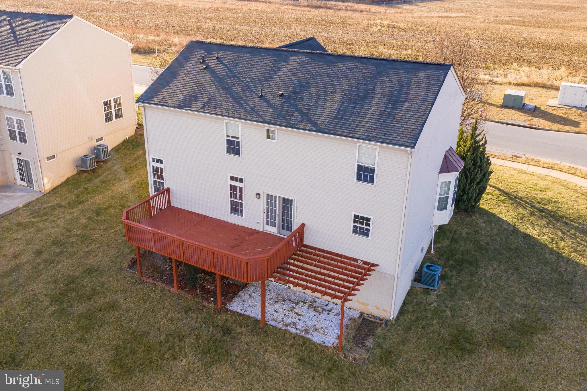 LAKELAND PLACE - Residential