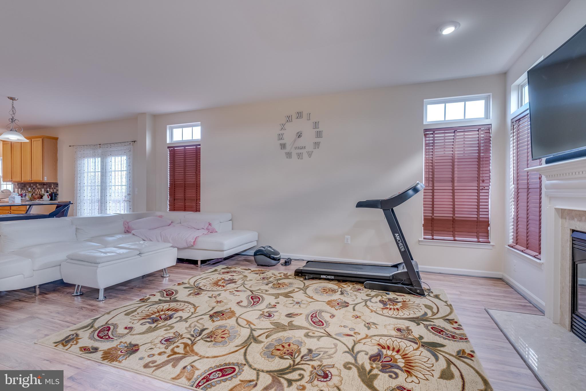 LAKELAND PLACE - Residential