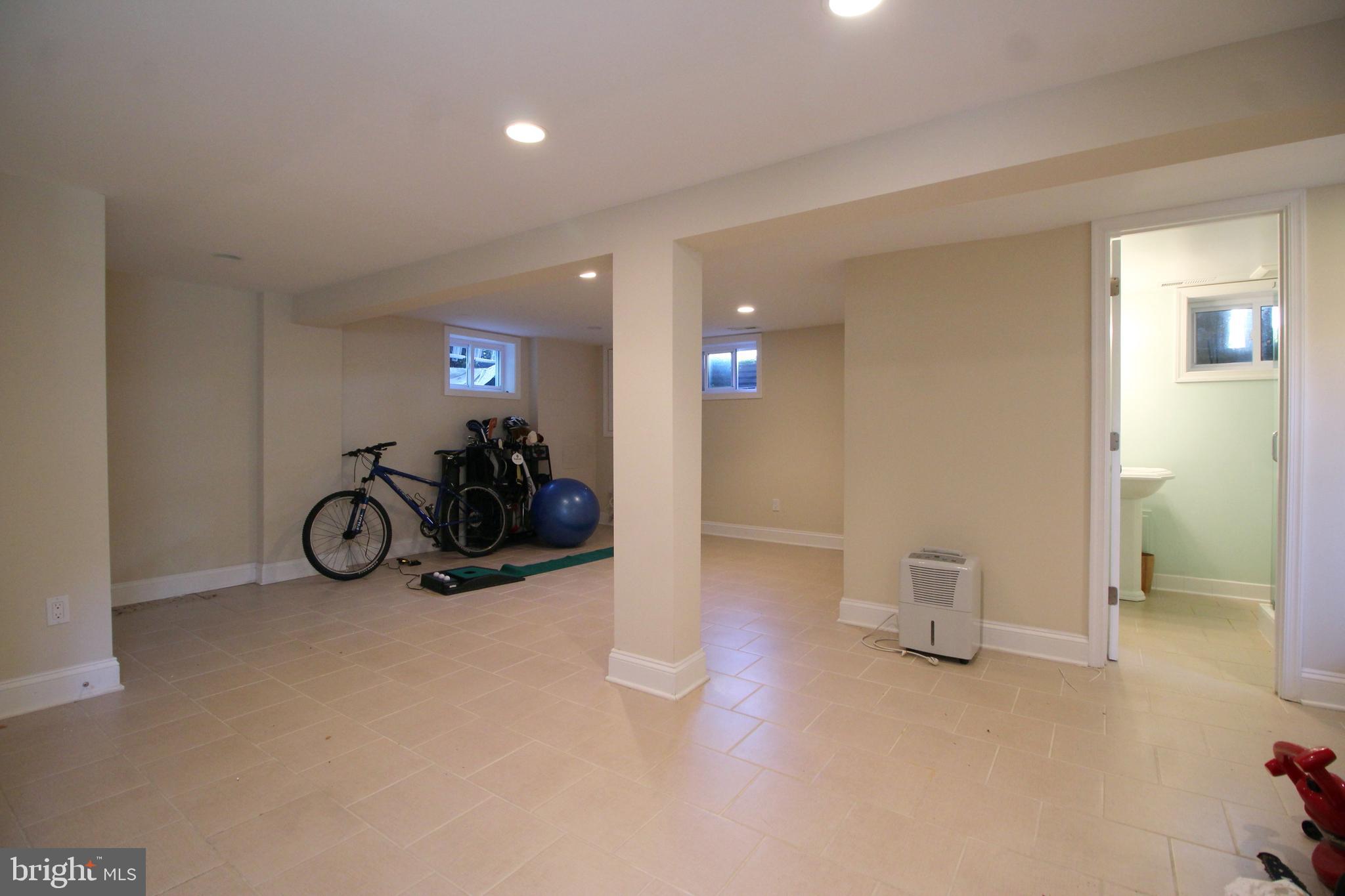 BARCROFT - Residential Lease