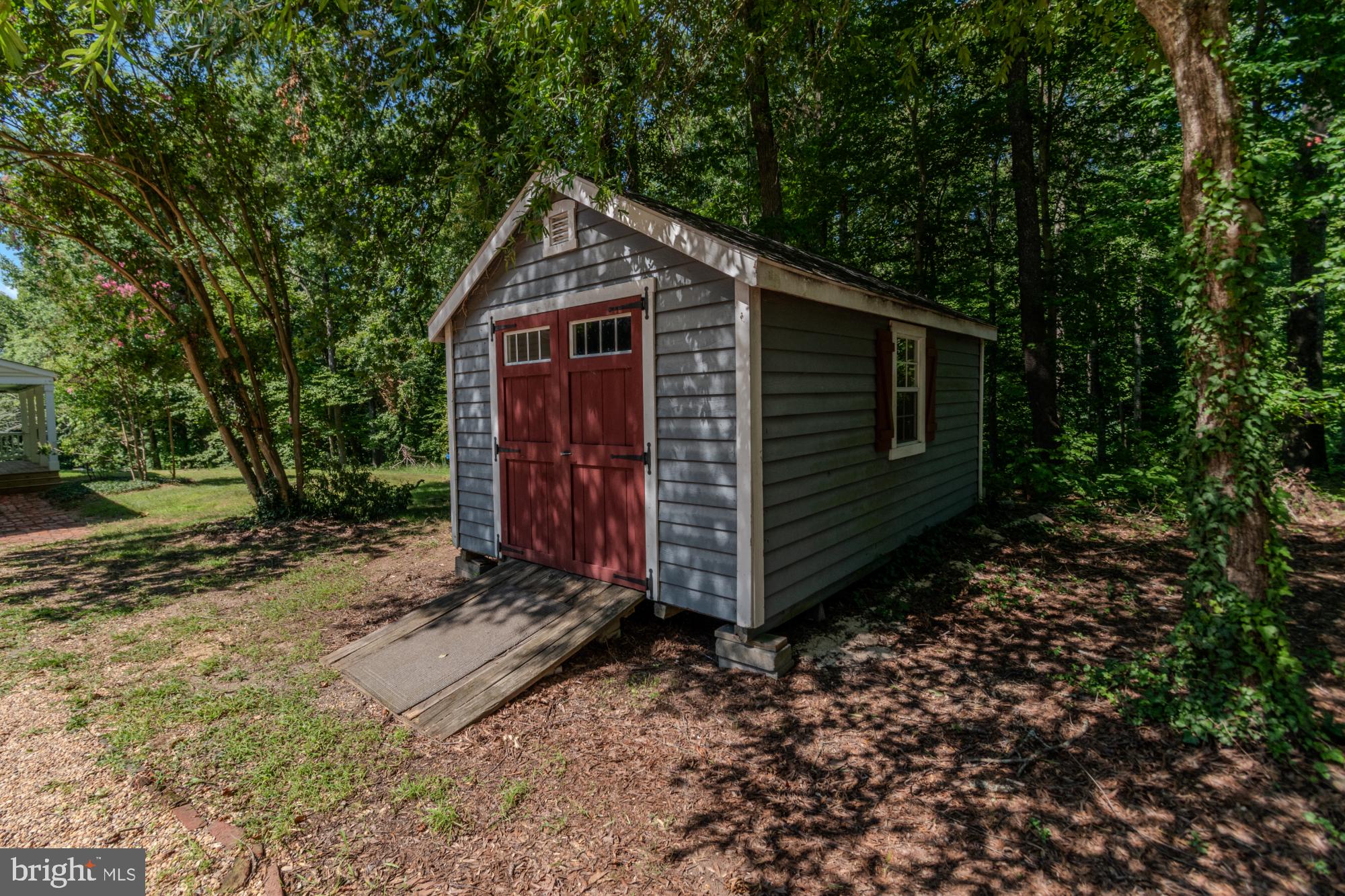 428 INGLESIDE DRIVE