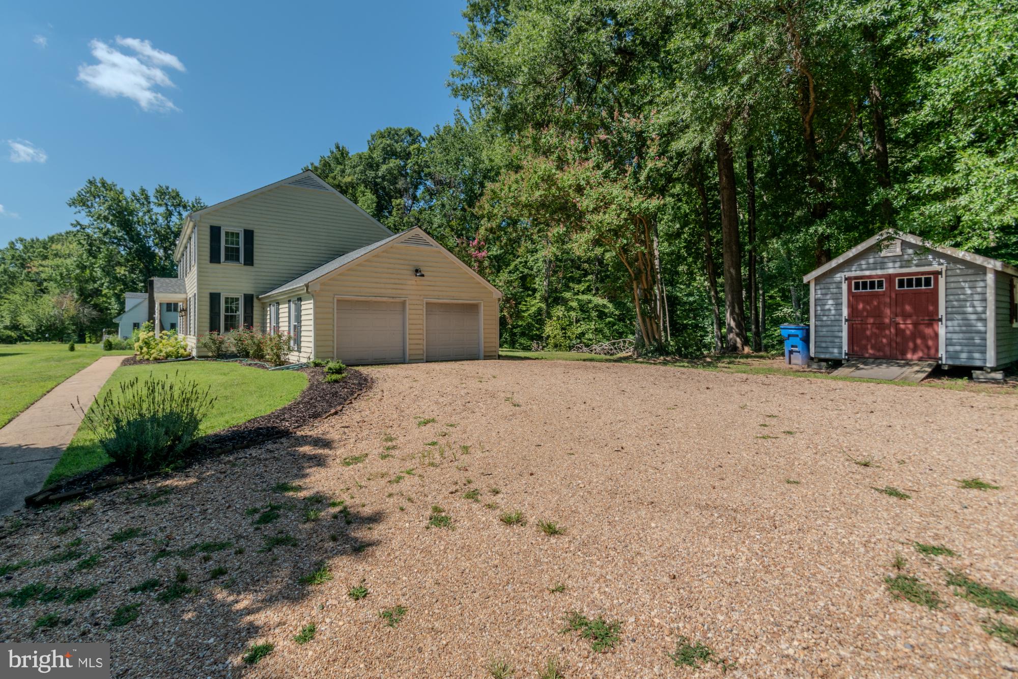 428 INGLESIDE DRIVE