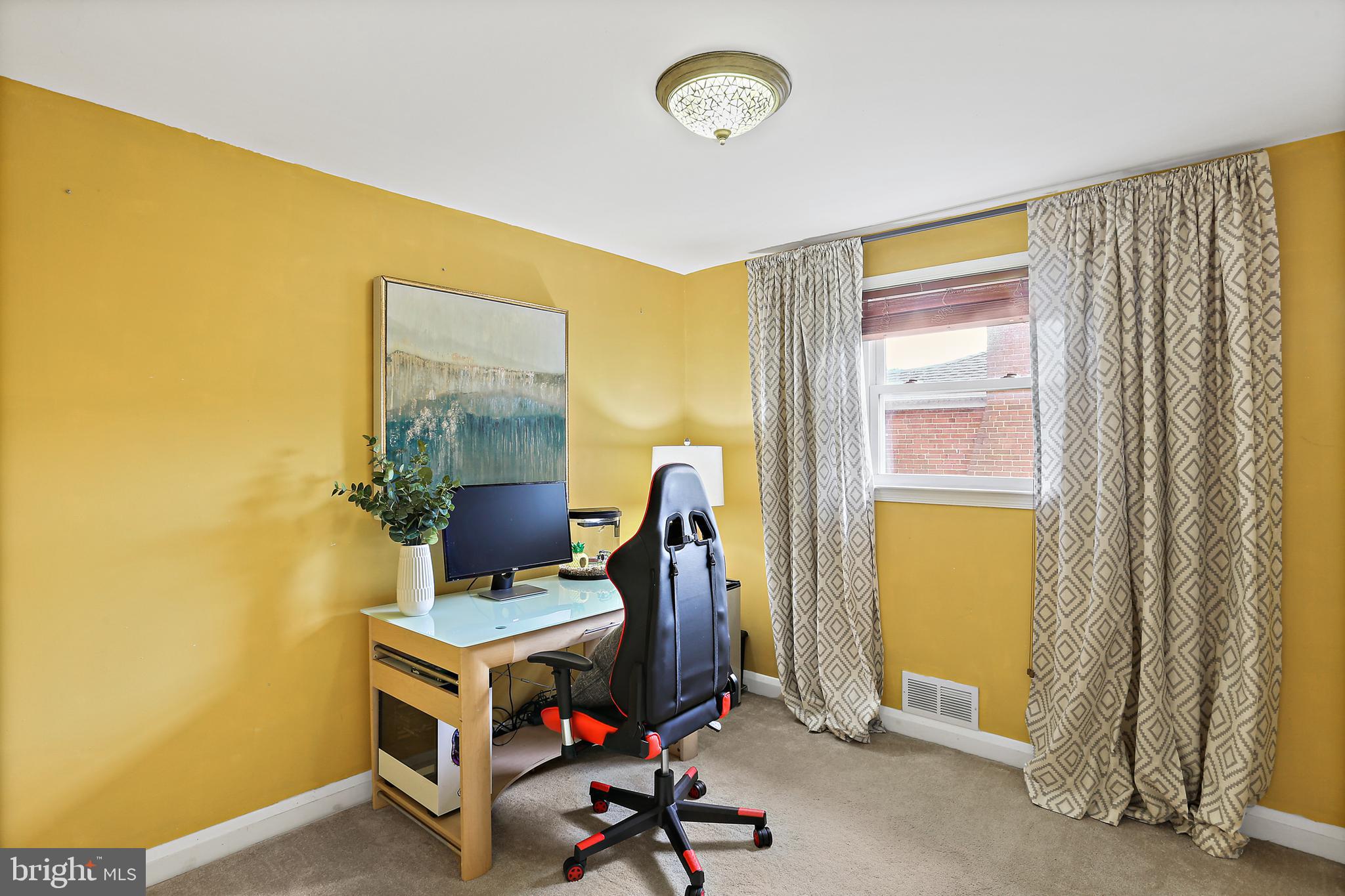 COLONIAL GARDENS - Residential