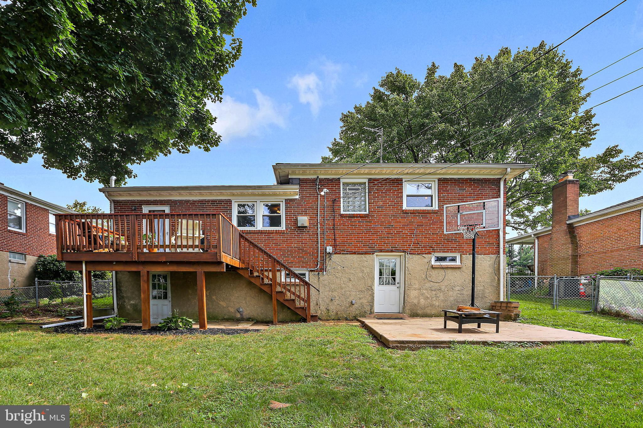 COLONIAL GARDENS - Residential