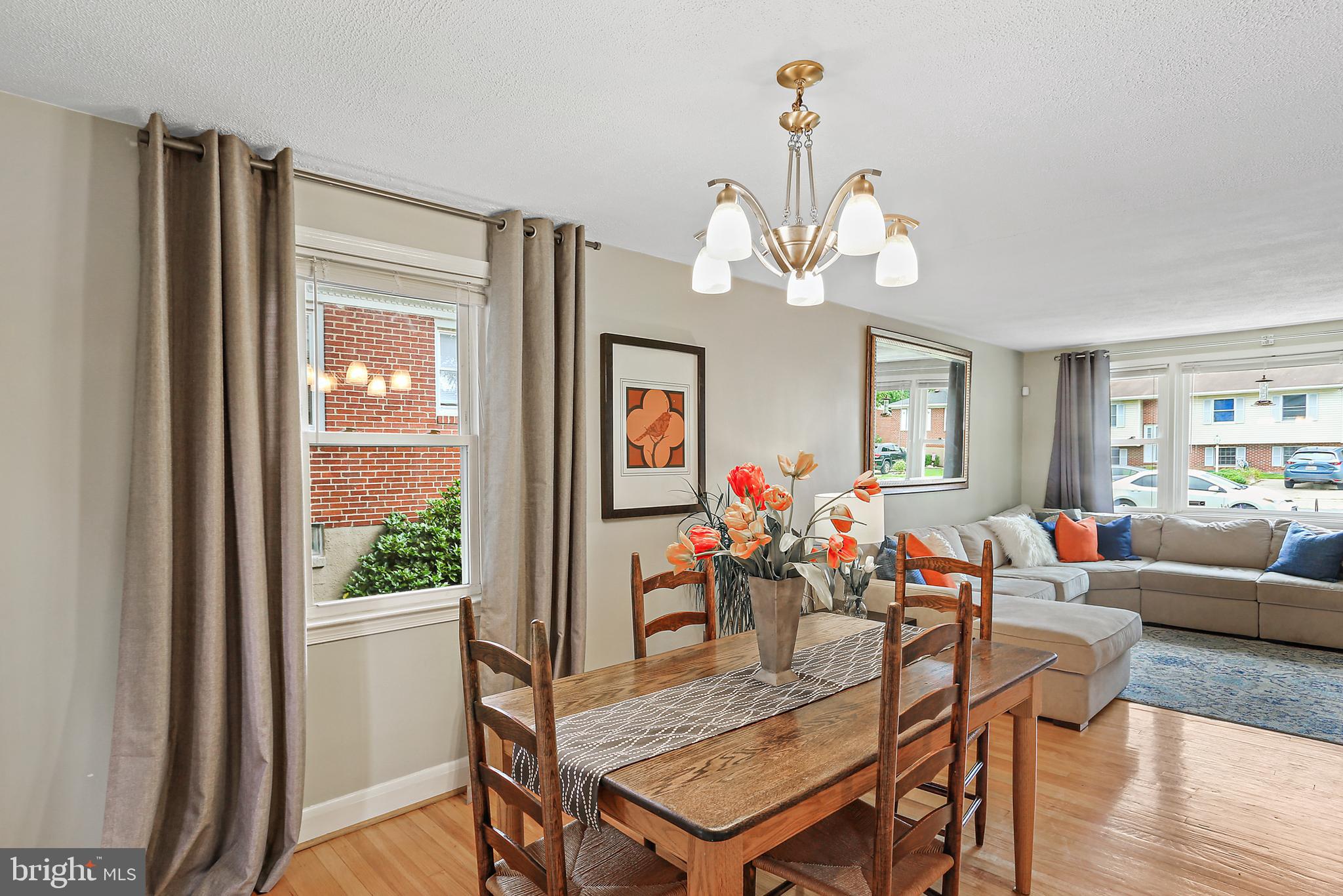 COLONIAL GARDENS - Residential