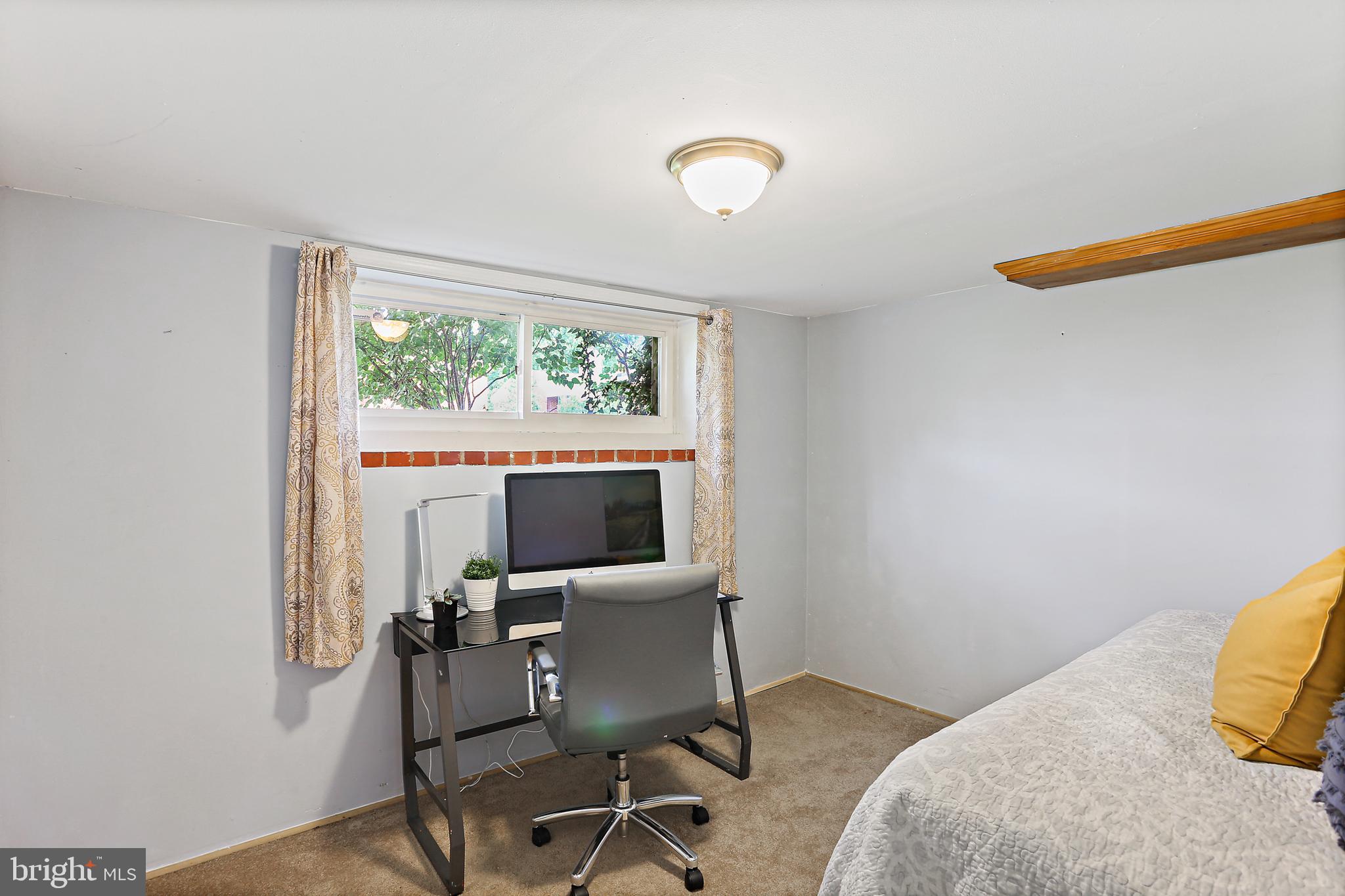 COLONIAL GARDENS - Residential