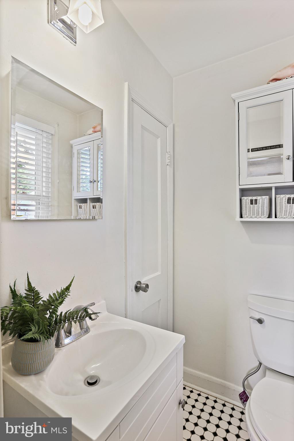 COLONIAL GARDENS - Residential