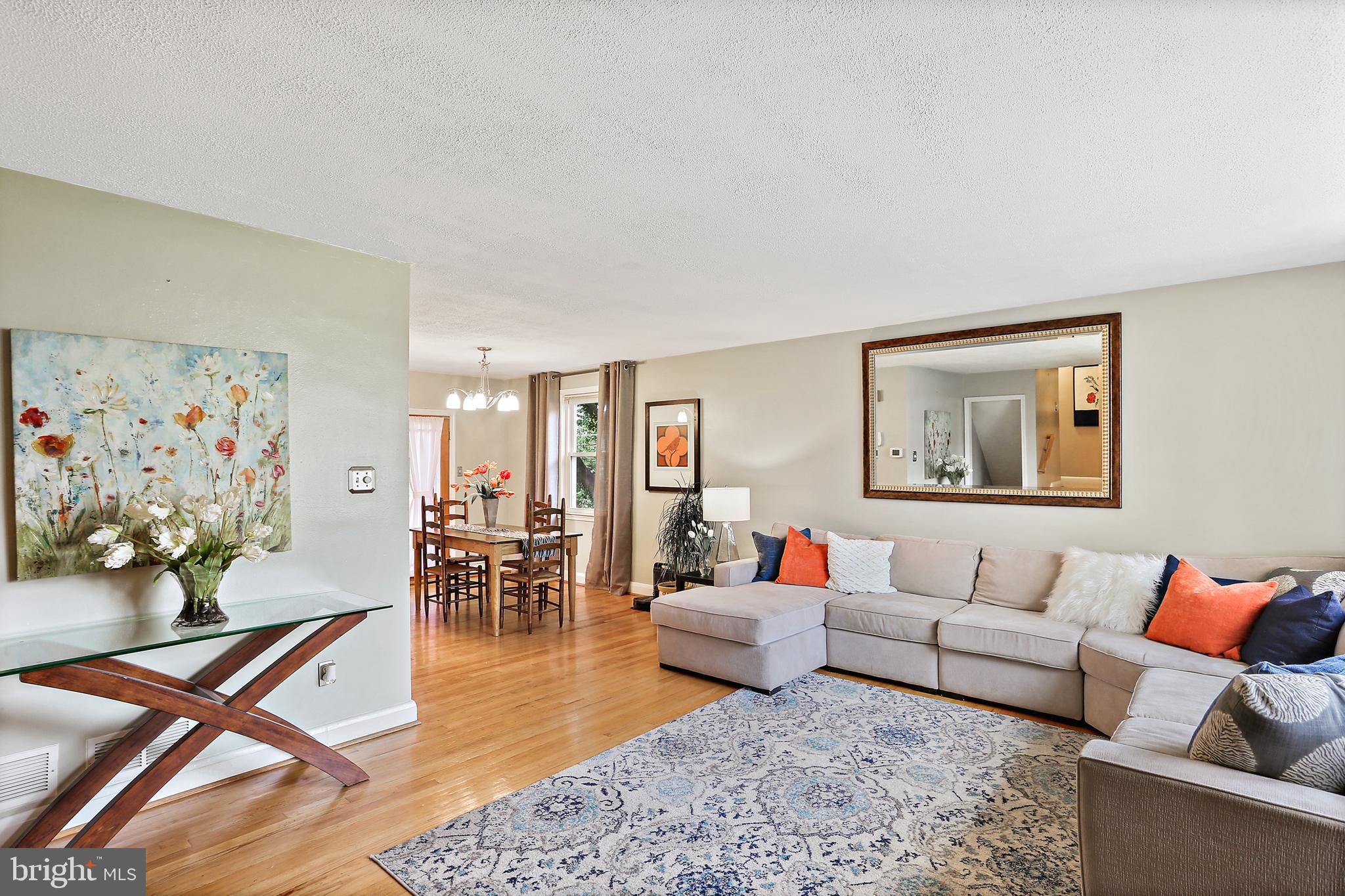 COLONIAL GARDENS - Residential