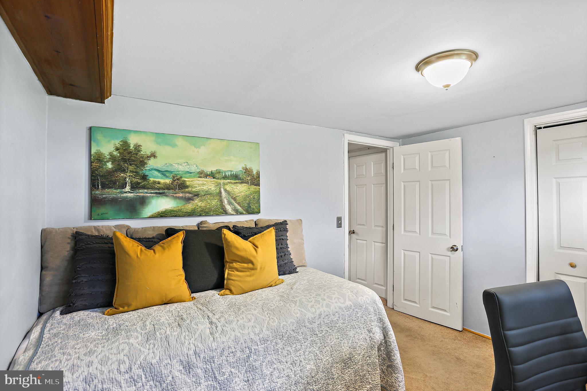 COLONIAL GARDENS - Residential