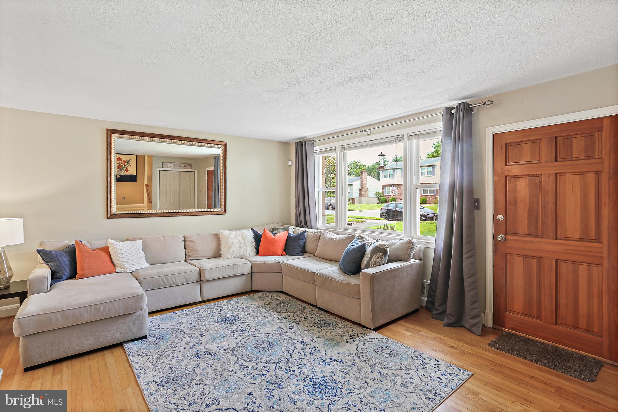 COLONIAL GARDENS - Residential