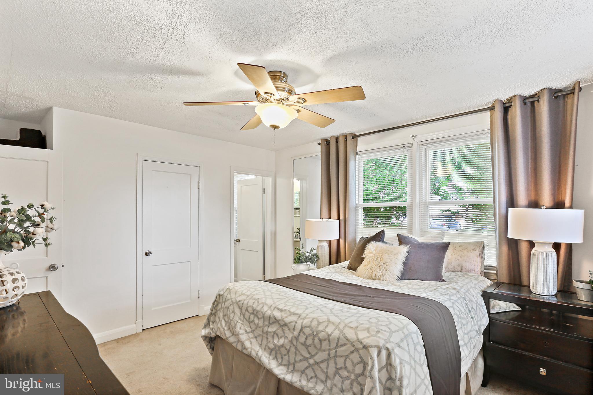 COLONIAL GARDENS - Residential