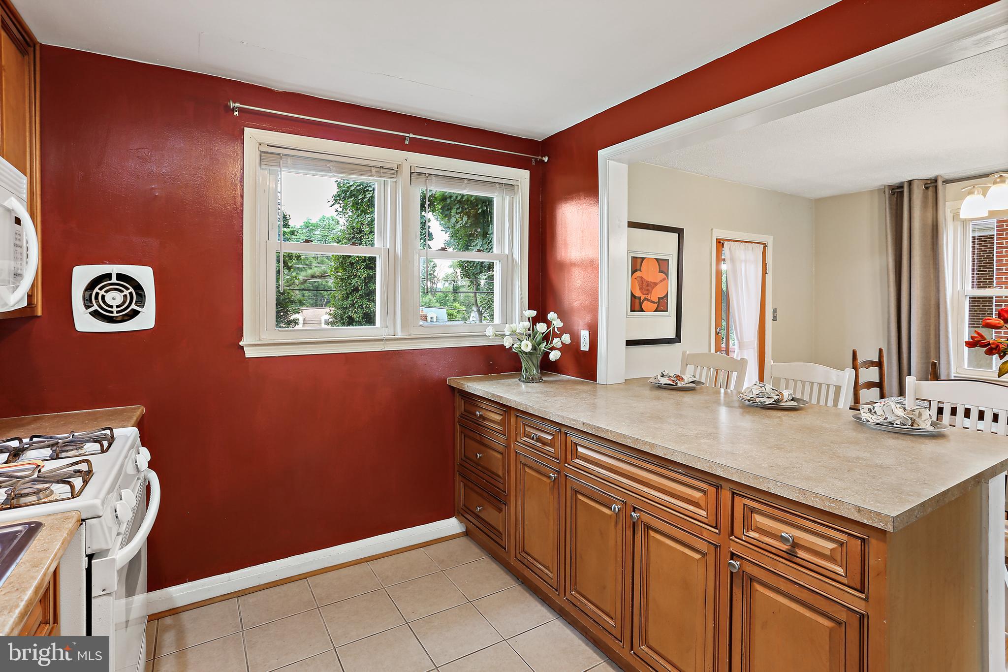 COLONIAL GARDENS - Residential